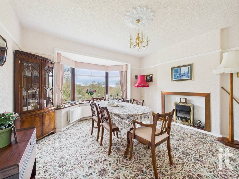 4 bedroom detached house For Sale in High Peak - Photograph 7.