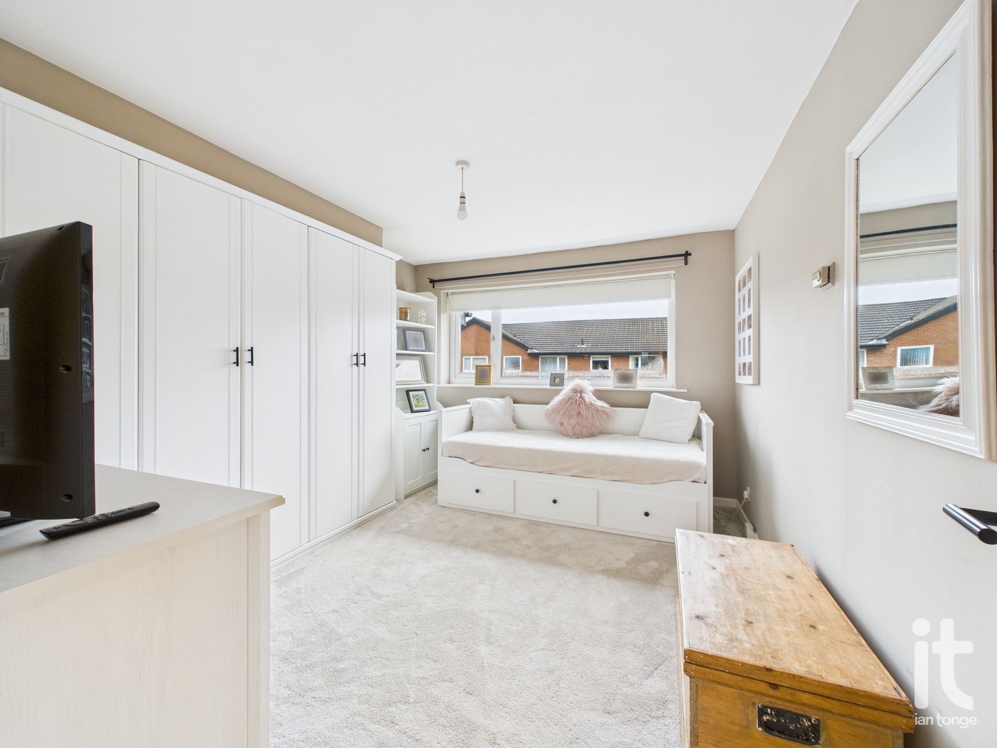 2 bedroom apartment flat/apartment For Sale in Stockport - Photograph 6.