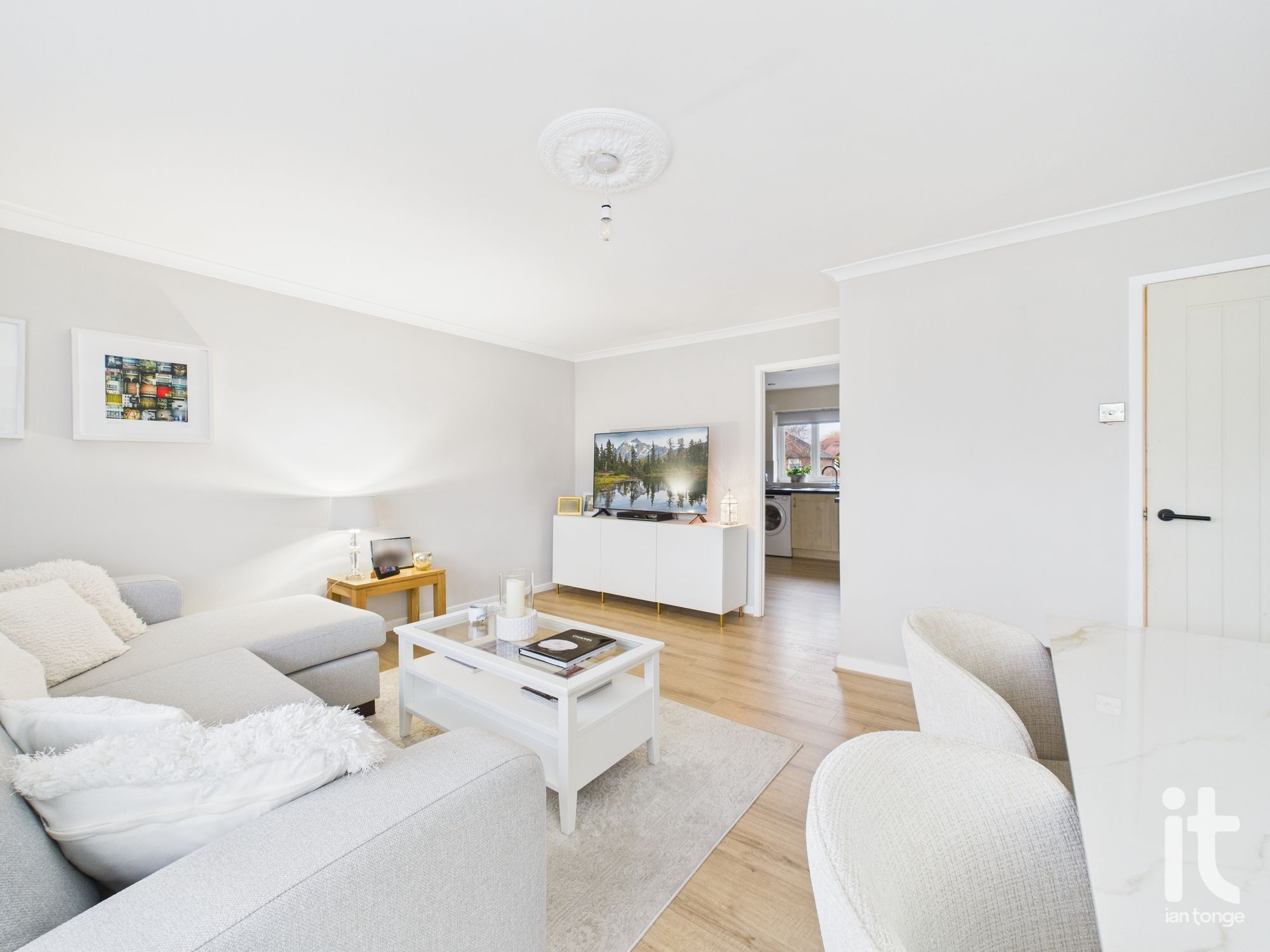 2 bedroom apartment flat/apartment For Sale in Stockport - Photograph 14.