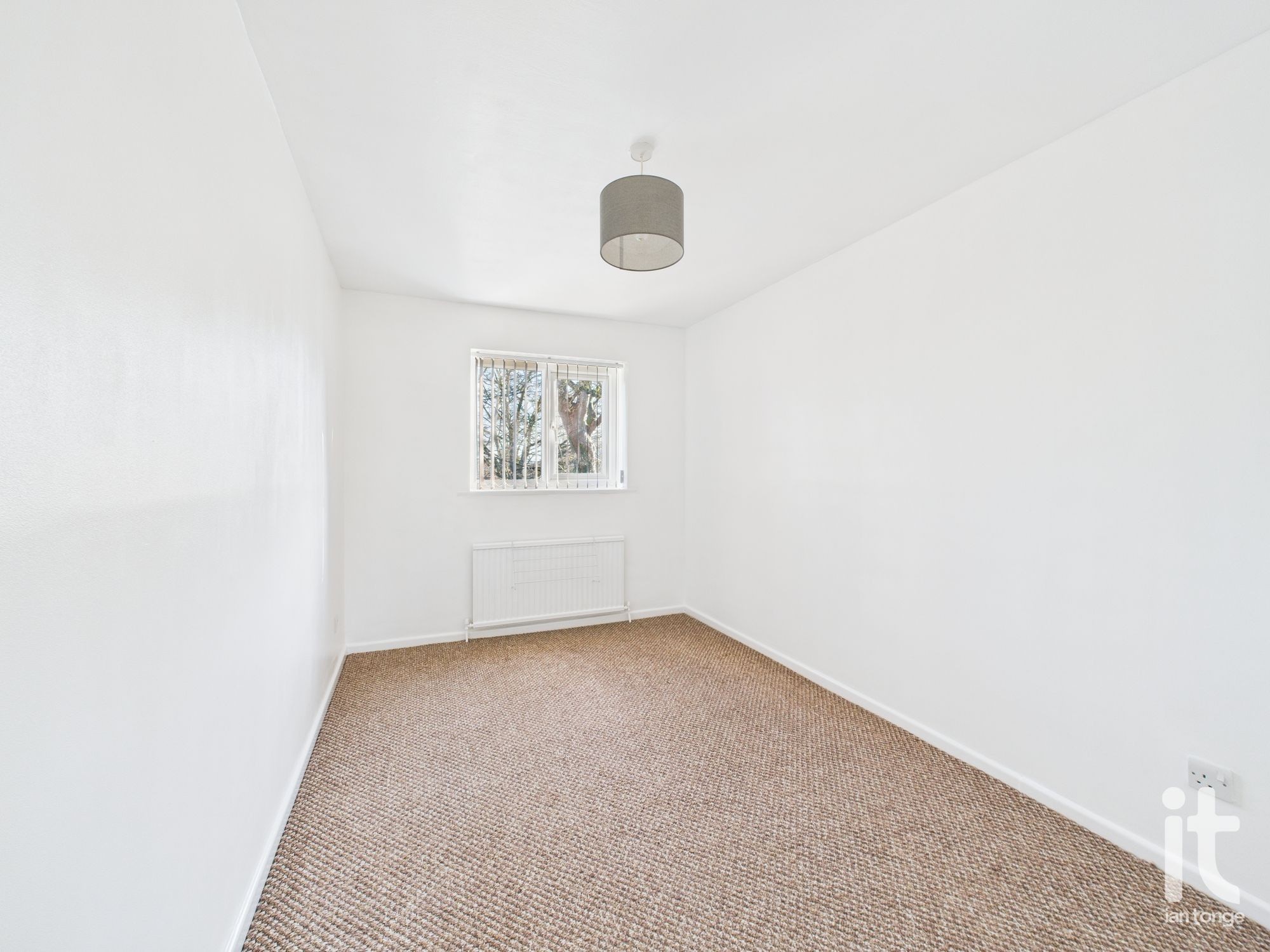 2 bedroom apartment flat/apartment For Sale in Stockport - Photograph 8.