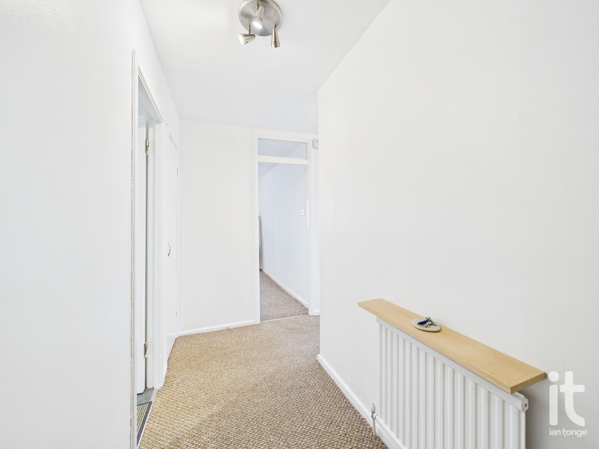 2 bedroom apartment flat/apartment For Sale in Stockport - Photograph 3.