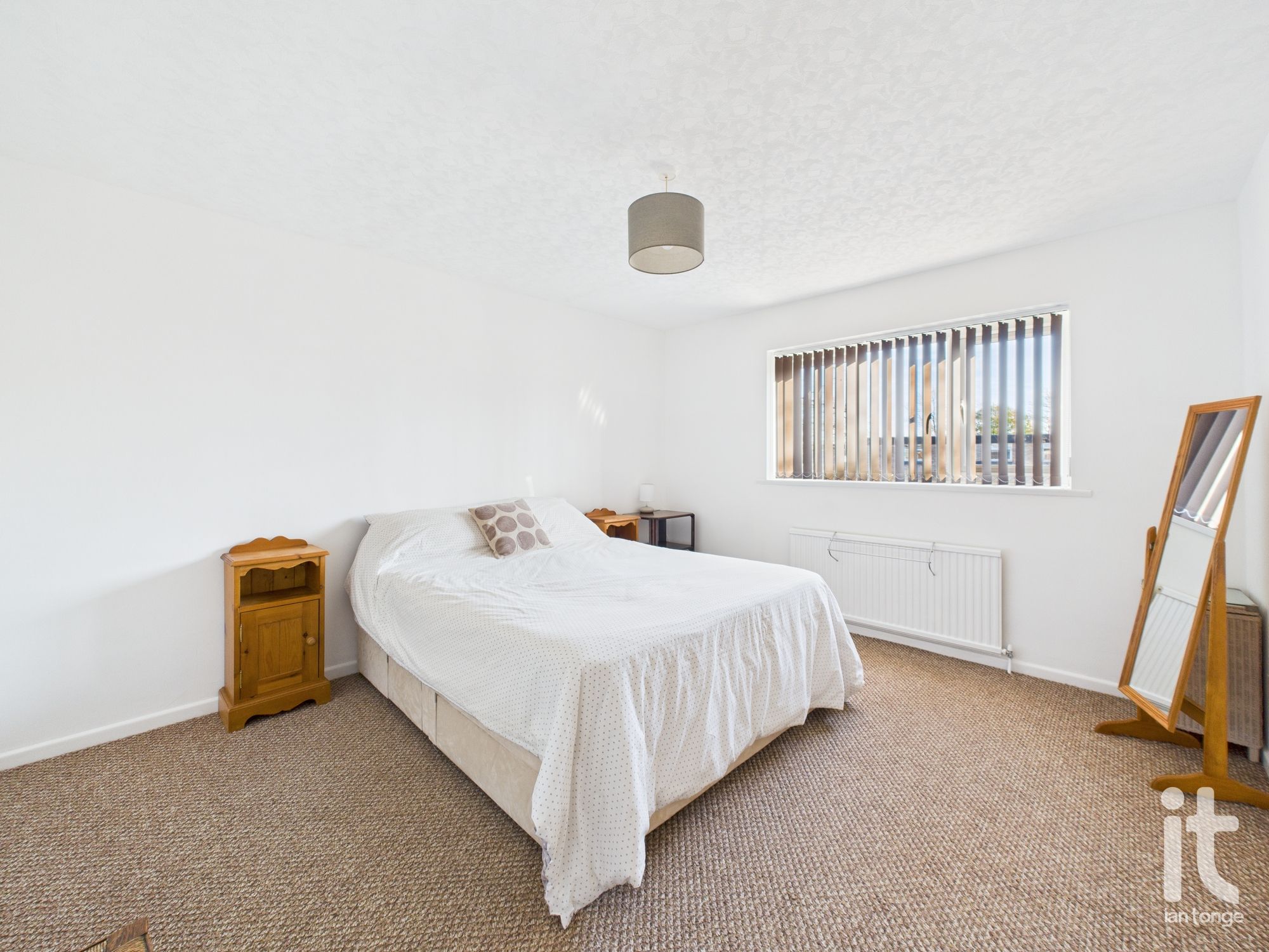 2 bedroom apartment flat/apartment For Sale in Stockport - Photograph 7.