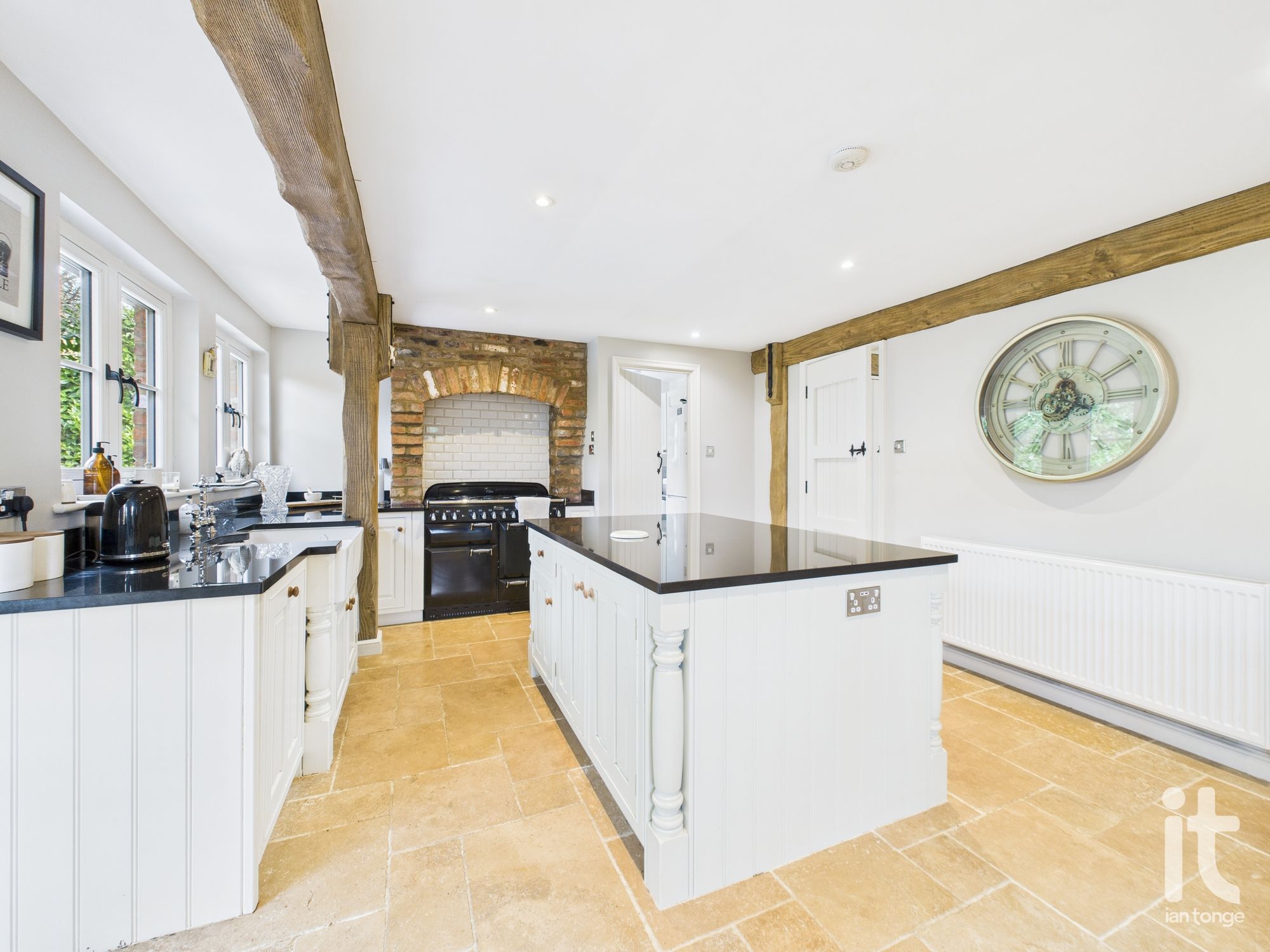 4 bedroom detached house For Sale in Hyde - Photograph 28.