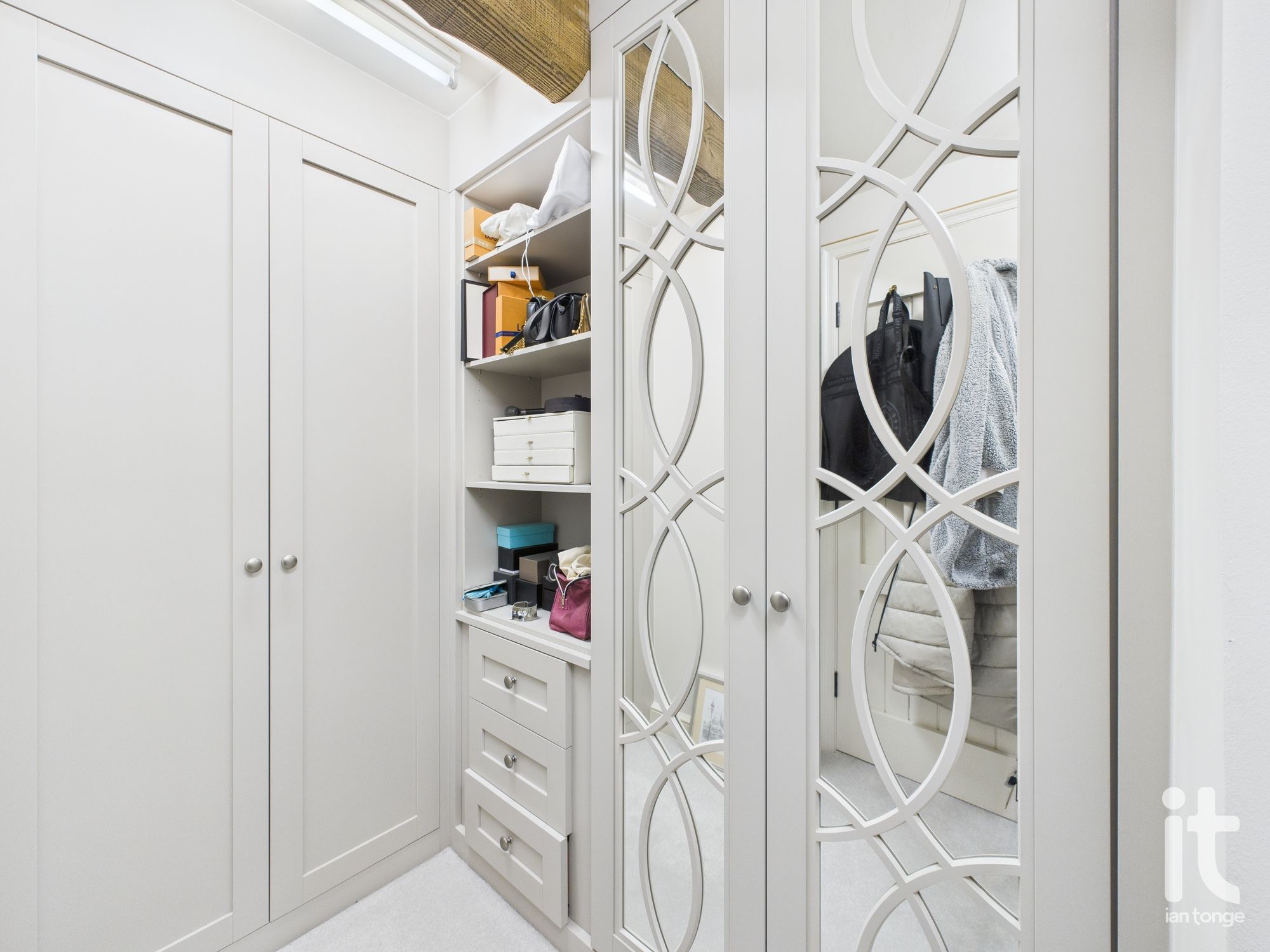 4 bedroom detached house For Sale in Hyde - Photograph 43.