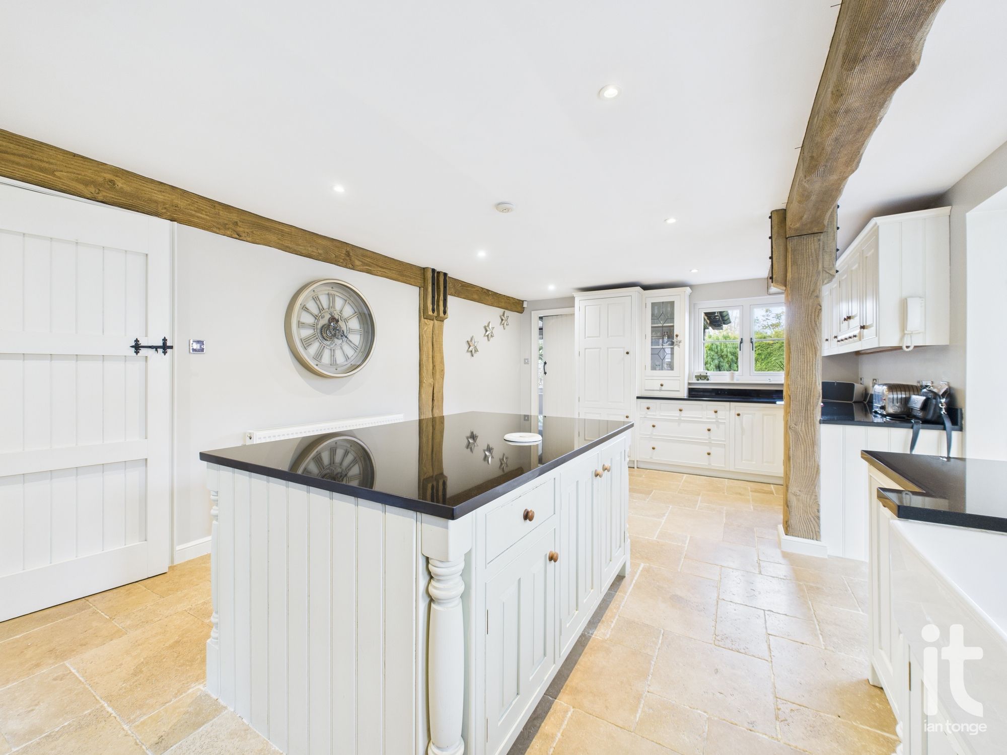 4 bedroom detached house For Sale in Hyde - Photograph 30.