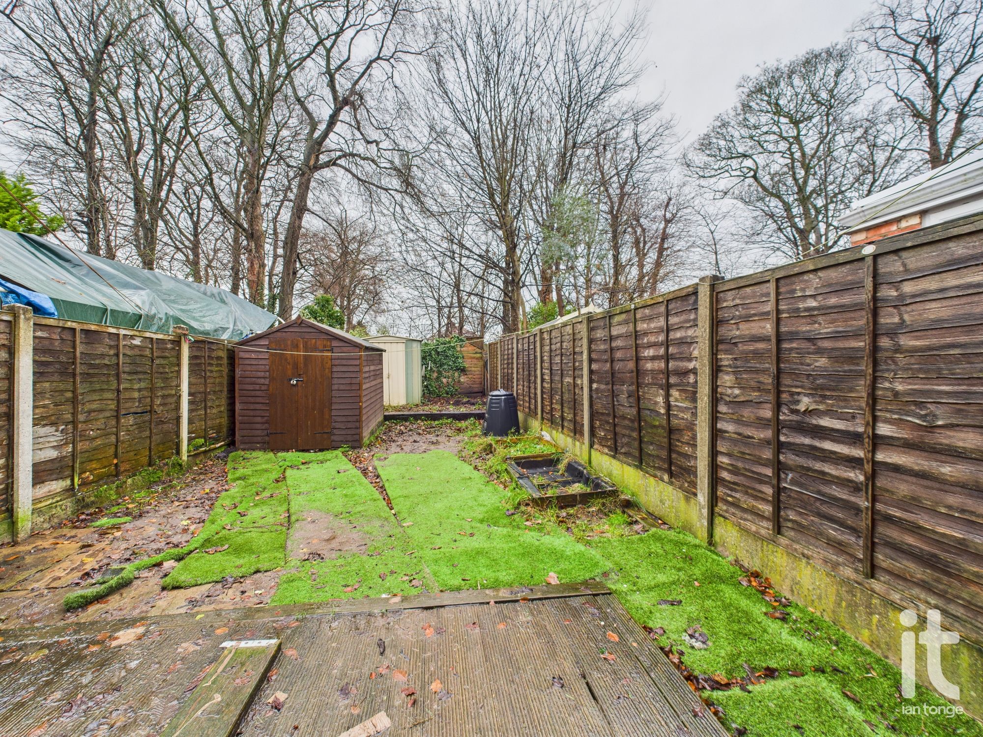2 bedroom semi-detached house For Sale in Stockport - Photograph 13.