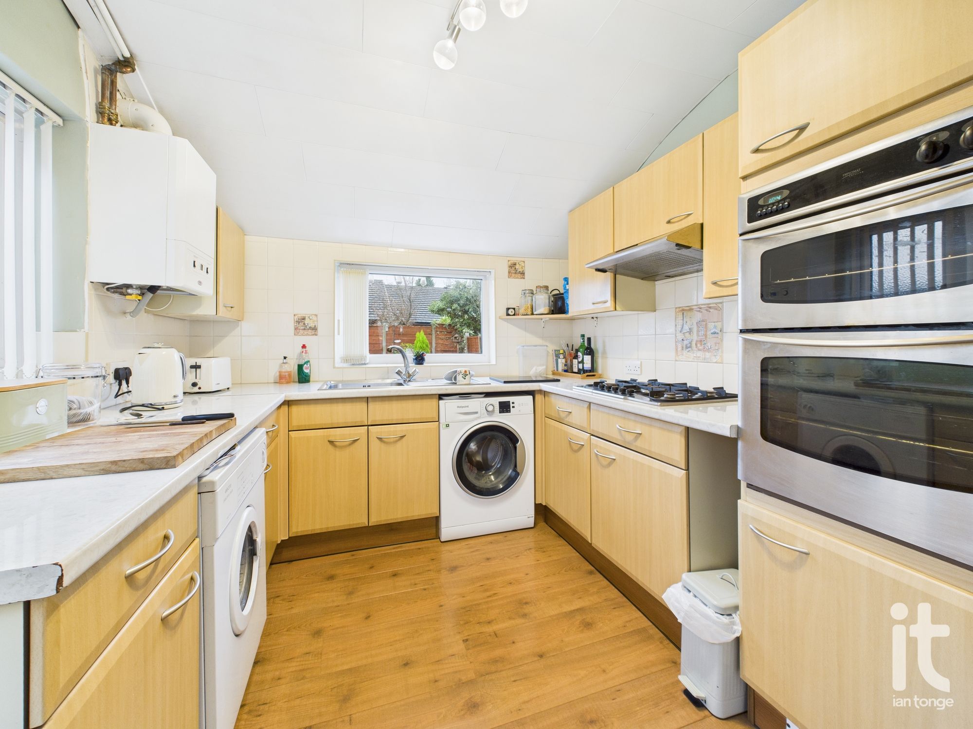 3 bedroom semi-detached house For Sale in Stockport - Photograph 12.