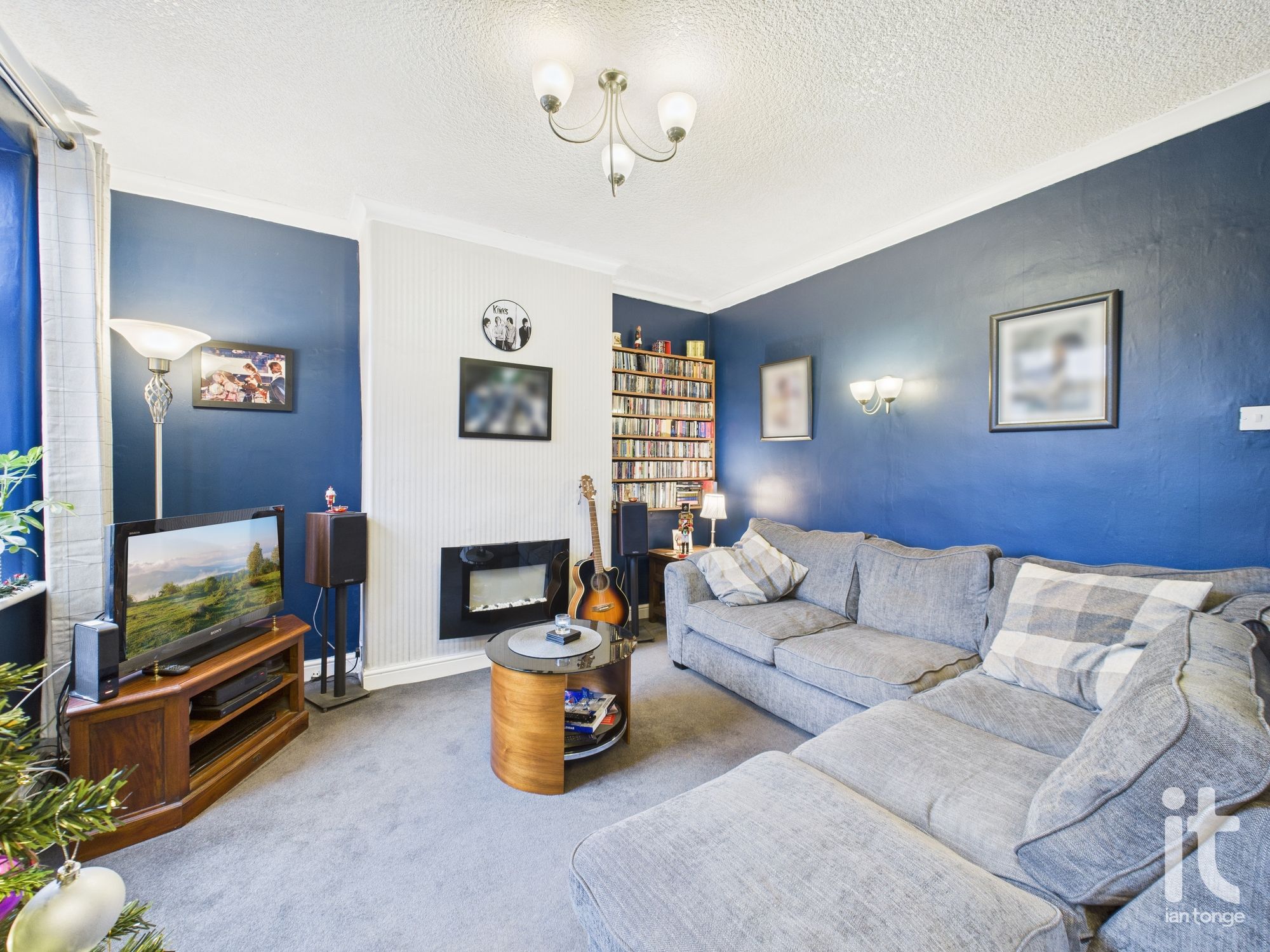3 bedroom semi-detached house For Sale in Stockport - Photograph 11.