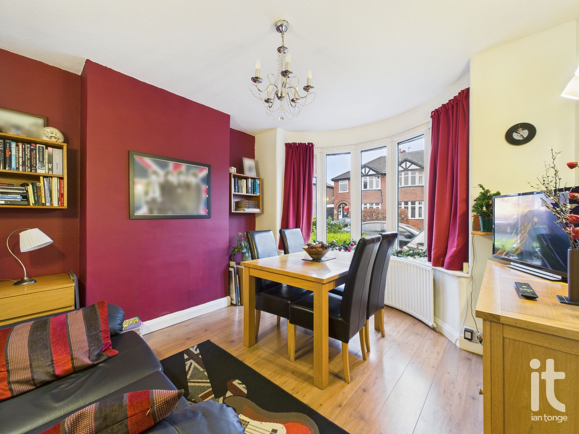 3 bedroom semi-detached house For Sale in Stockport - Photograph 2.