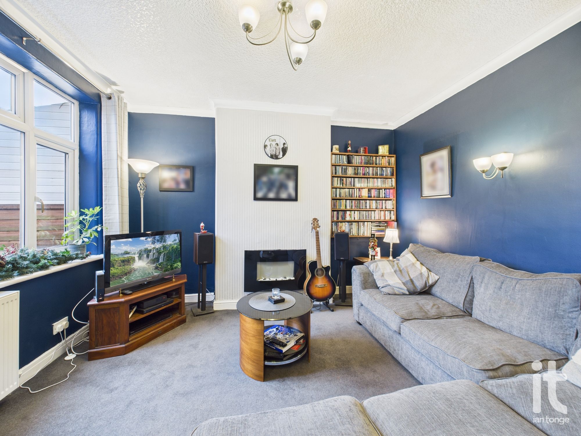3 bedroom semi-detached house For Sale in Stockport - Photograph 7.