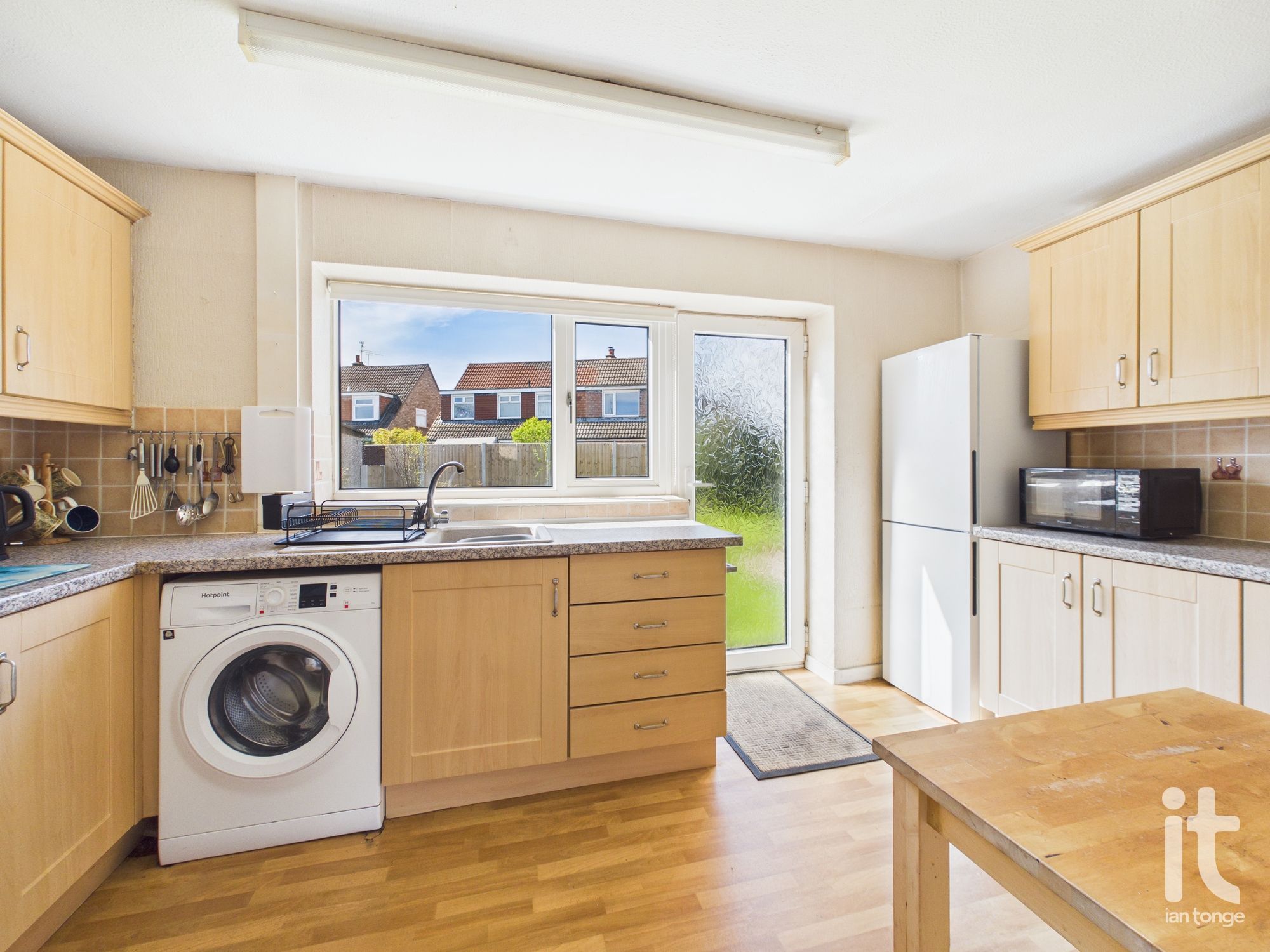3 bedroom link detached house For Sale in Stockport - Photograph 13.
