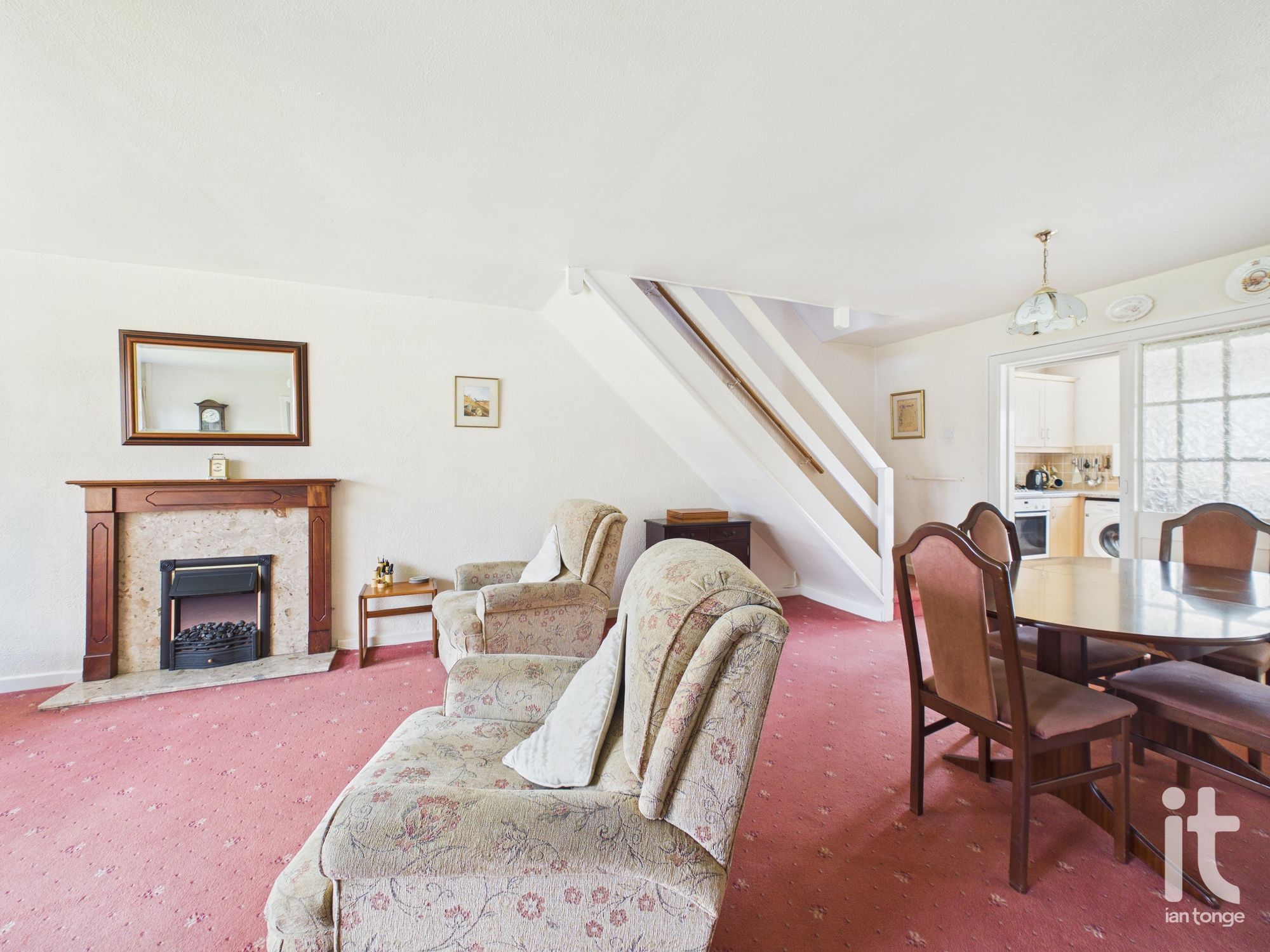 3 bedroom link detached house For Sale in Stockport - Property photograph.