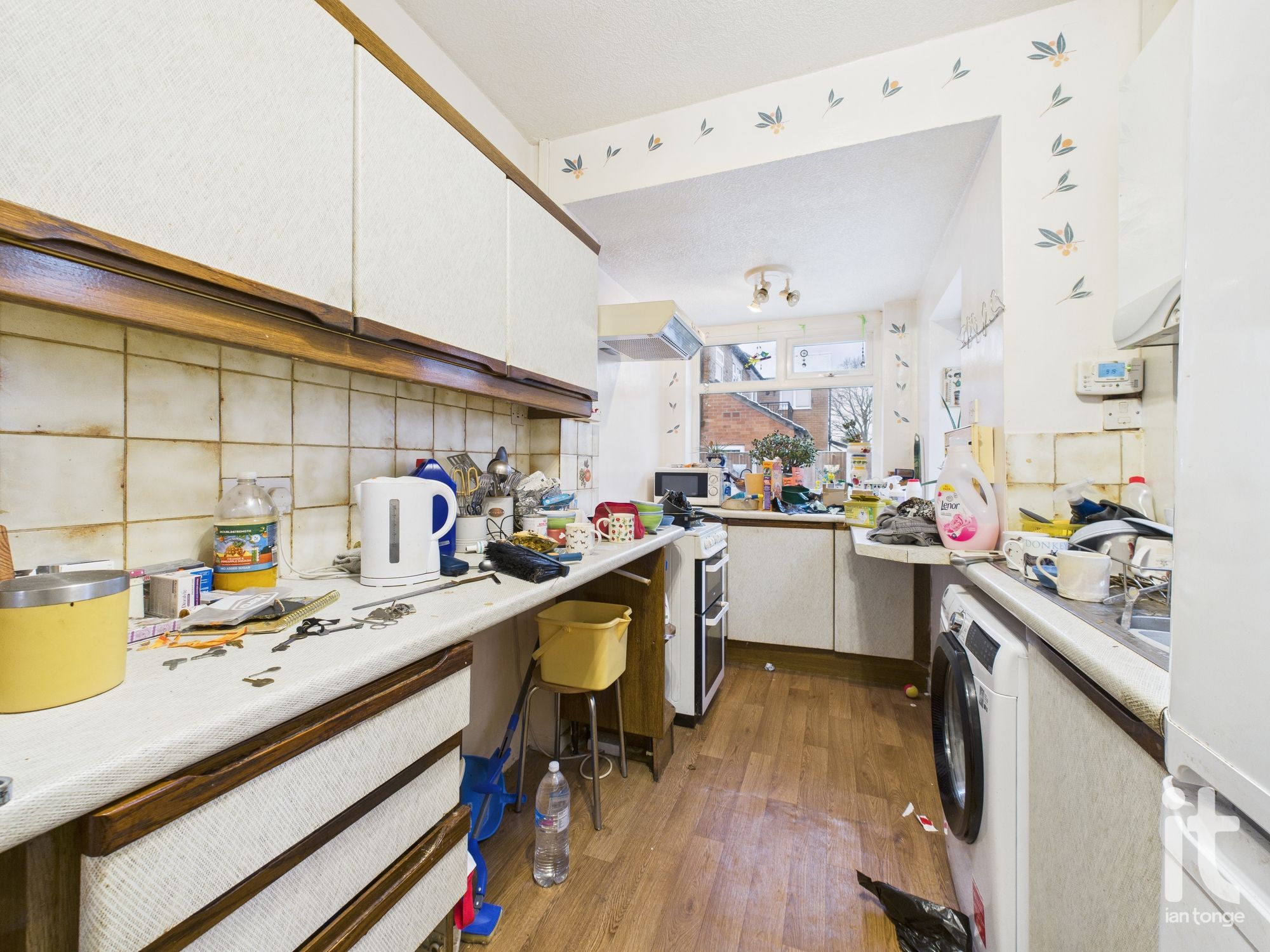 3 bedroom semi-detached house For Sale in Stockport - Photograph 4.