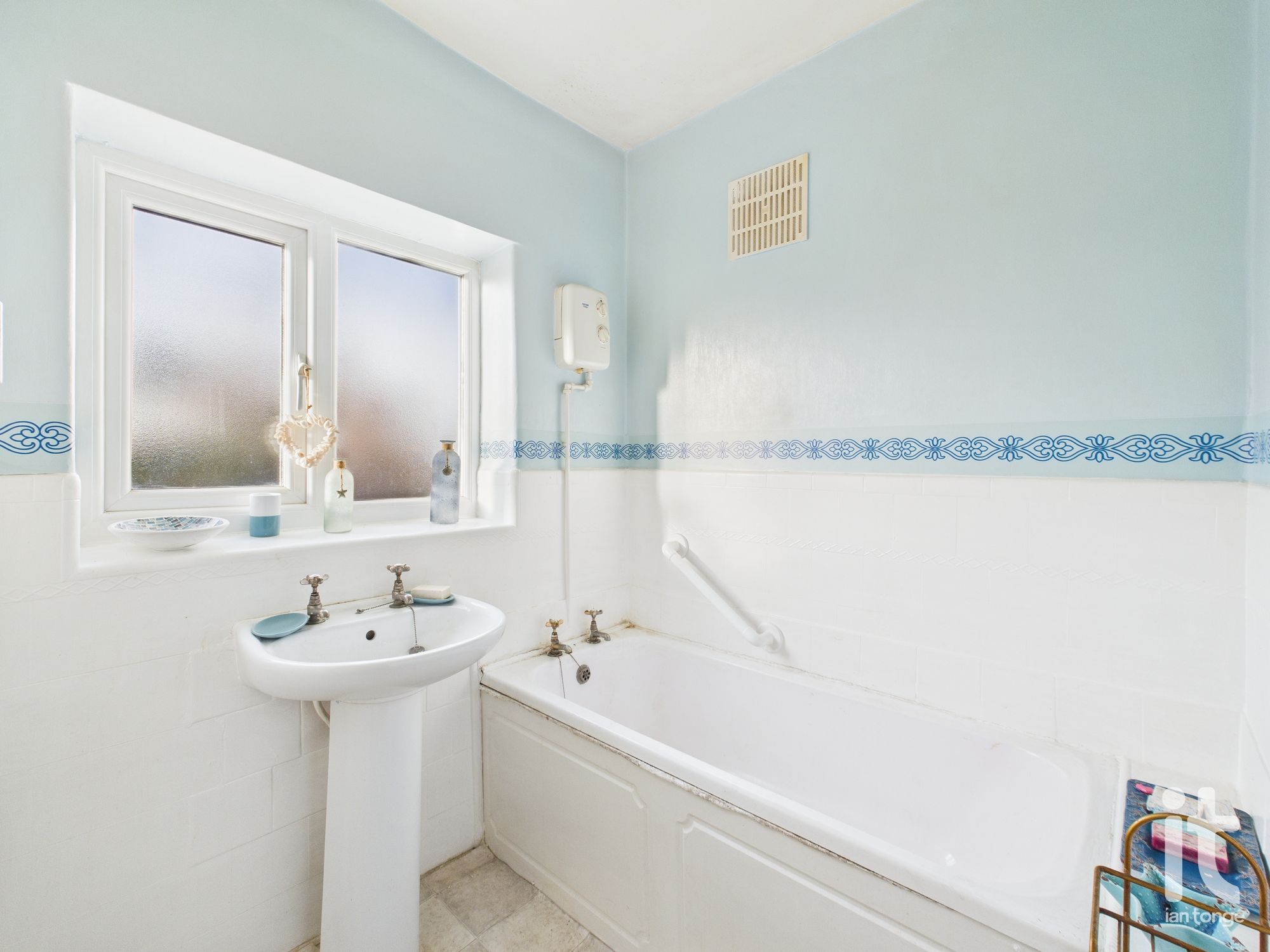 3 bedroom semi-detached house For Sale in Stockport - Photograph 15.