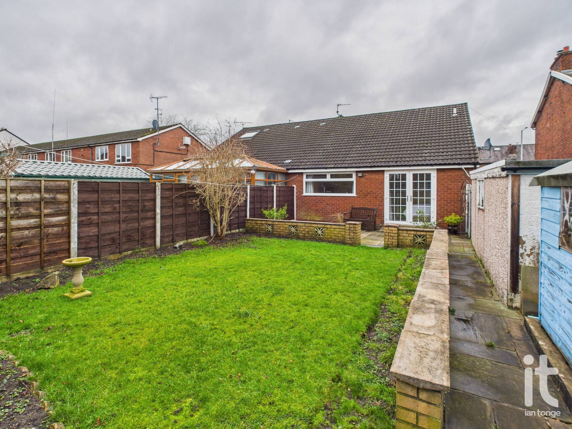 2 bedroom semi-detached bungalow For Sale in Stockport - Photograph 10.