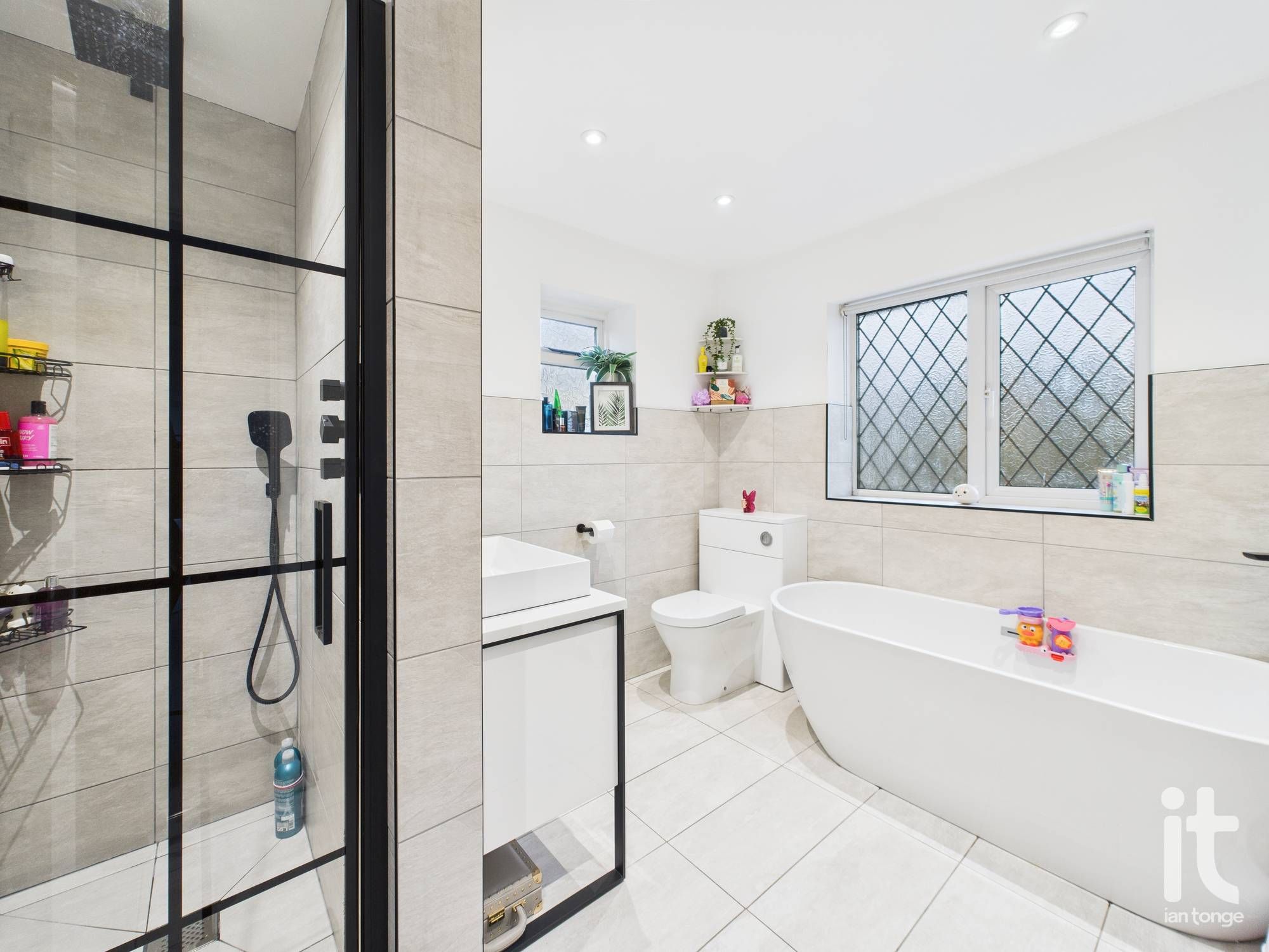 3 bedroom detached house For Sale in Stockport - Photograph 15.