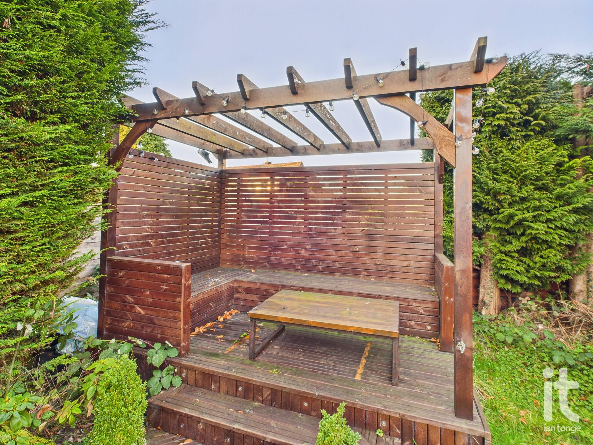 3 bedroom detached house For Sale in Stockport - Photograph 18.