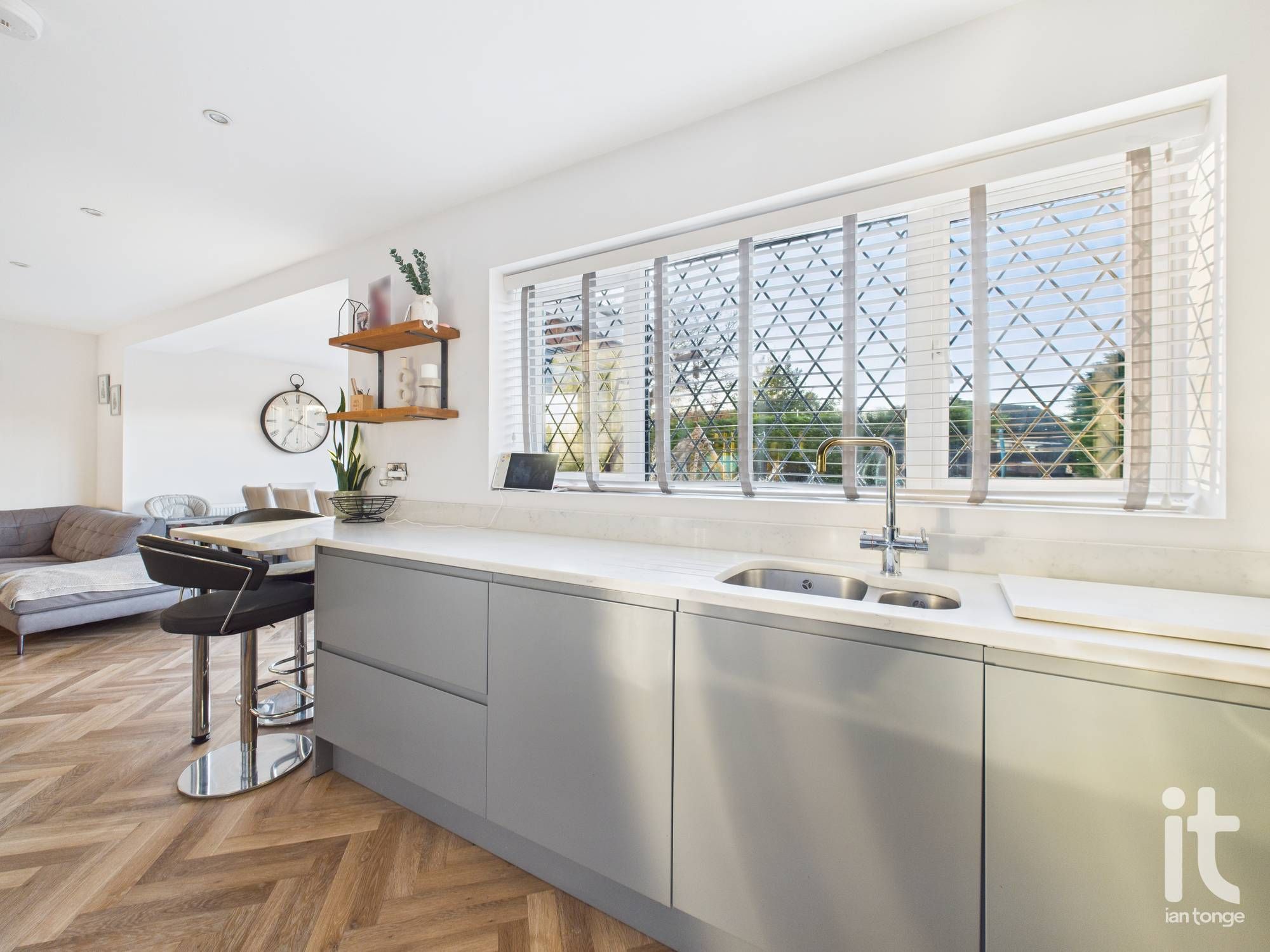 3 bedroom detached house For Sale in Stockport - Photograph 10.