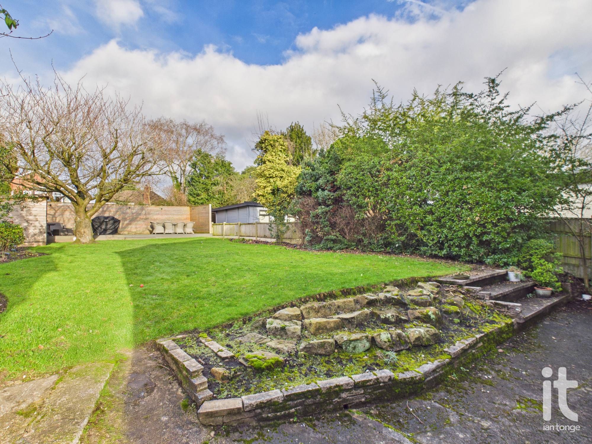 4 bedroom detached house To Let in Stockport - Photograph 16.