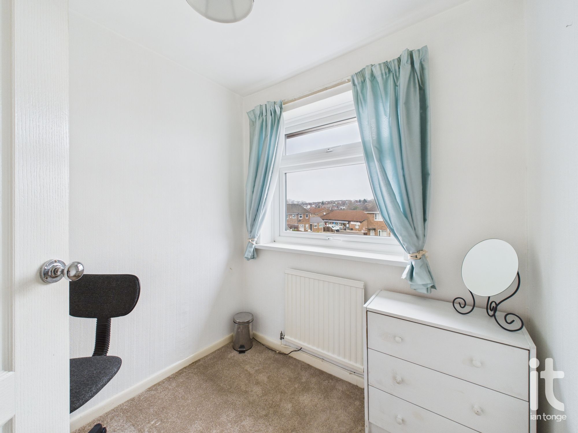 3 bedroom mid terraced house For Sale in Stockport - Photograph 13.
