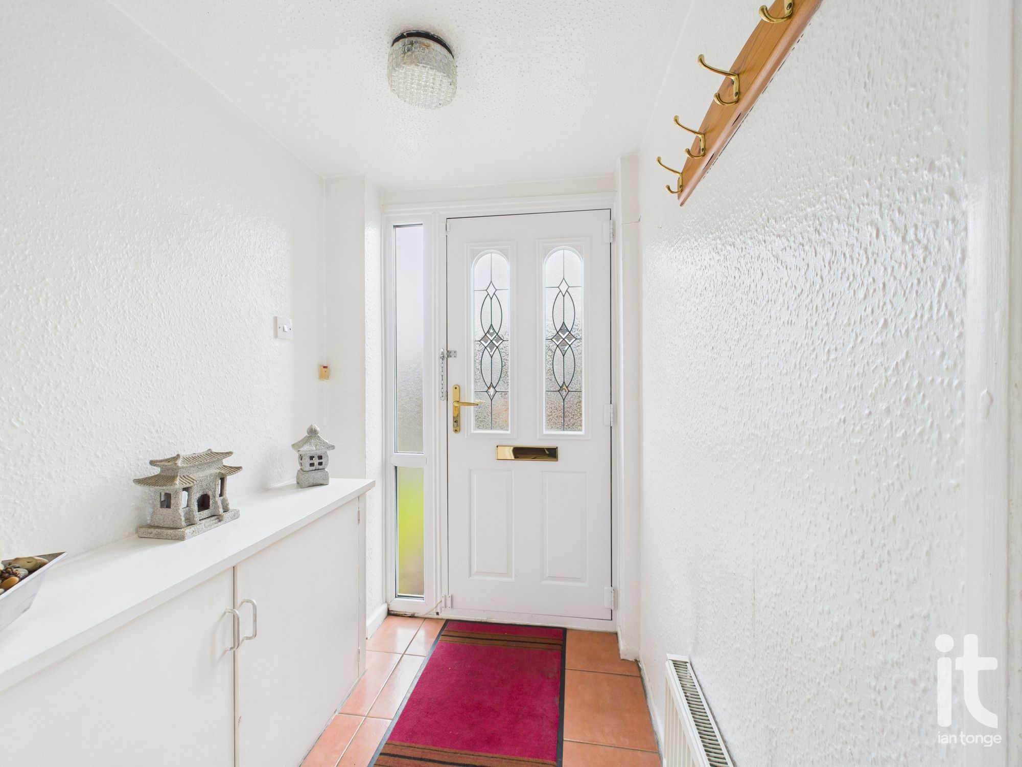 3 bedroom mid terraced house For Sale in Stockport - Photograph 4.