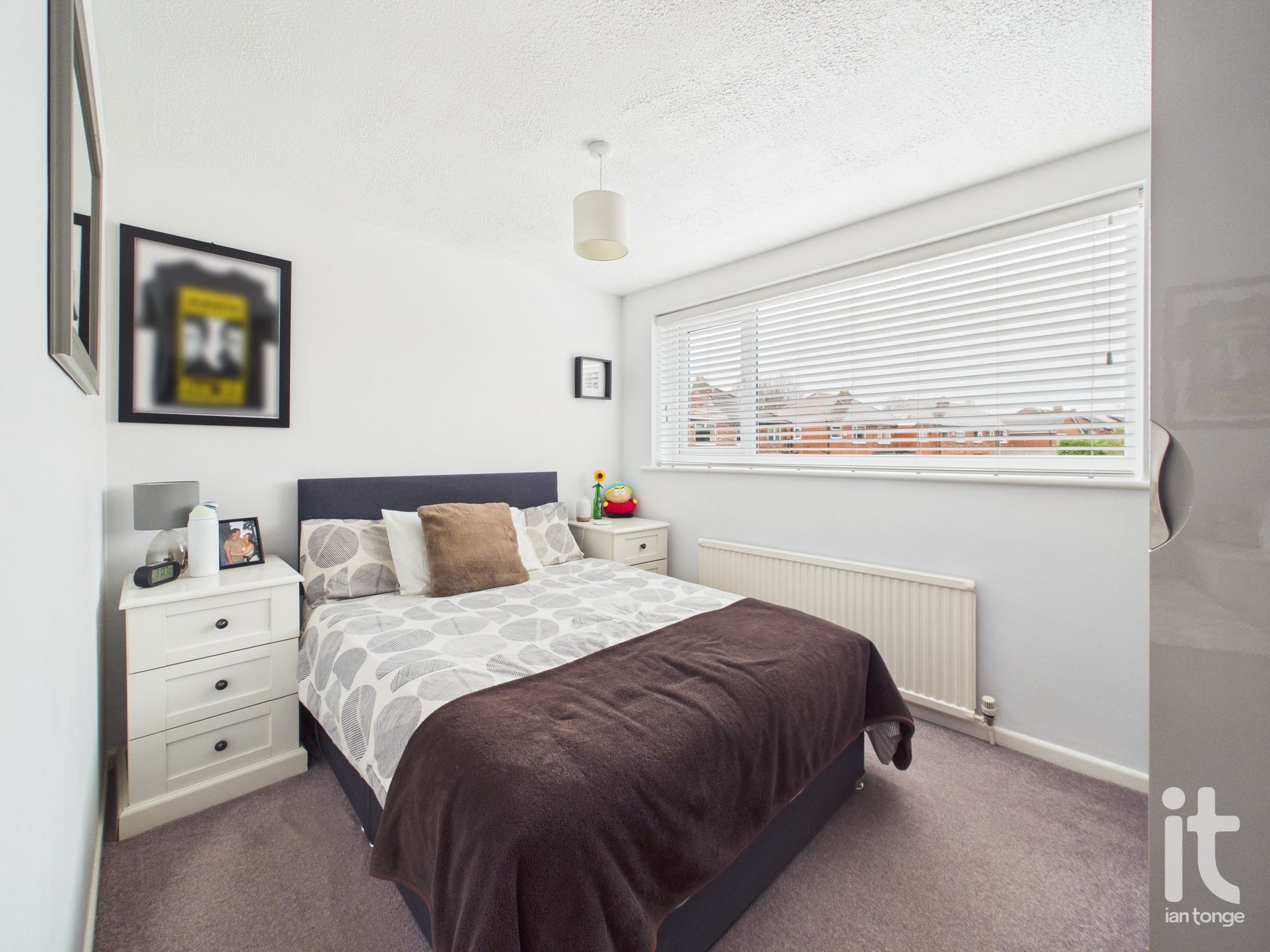 4 bedroom link detached house For Sale in Stockport - Photograph 22.