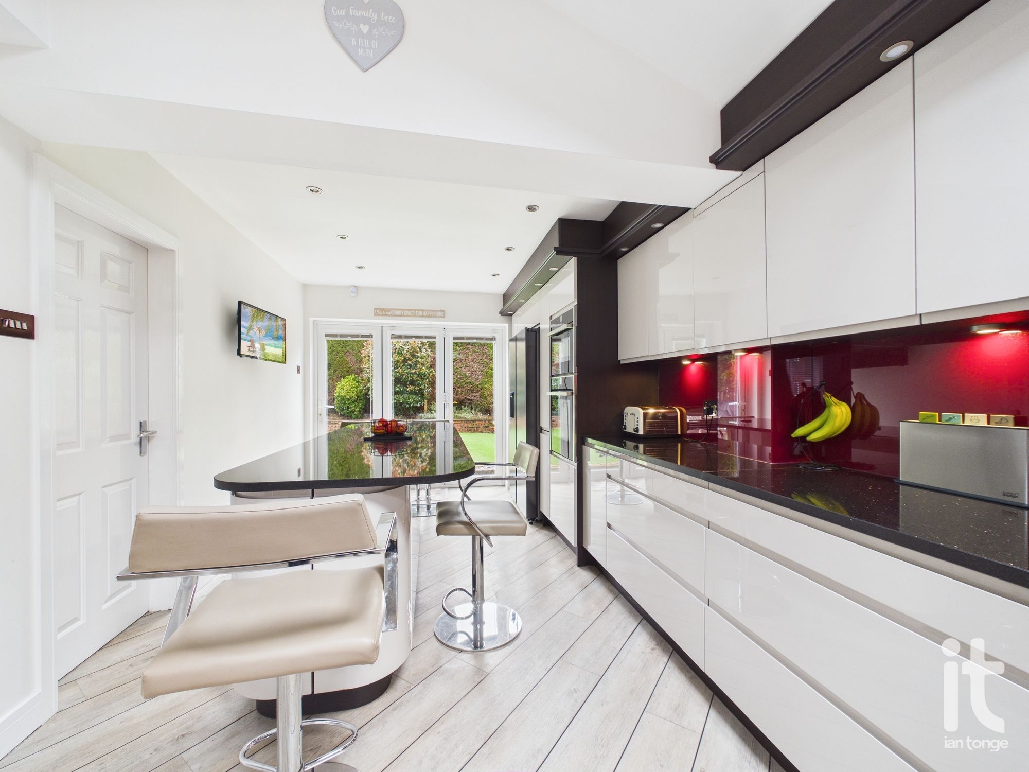 4 bedroom link detached house For Sale in Stockport - Photograph 10.