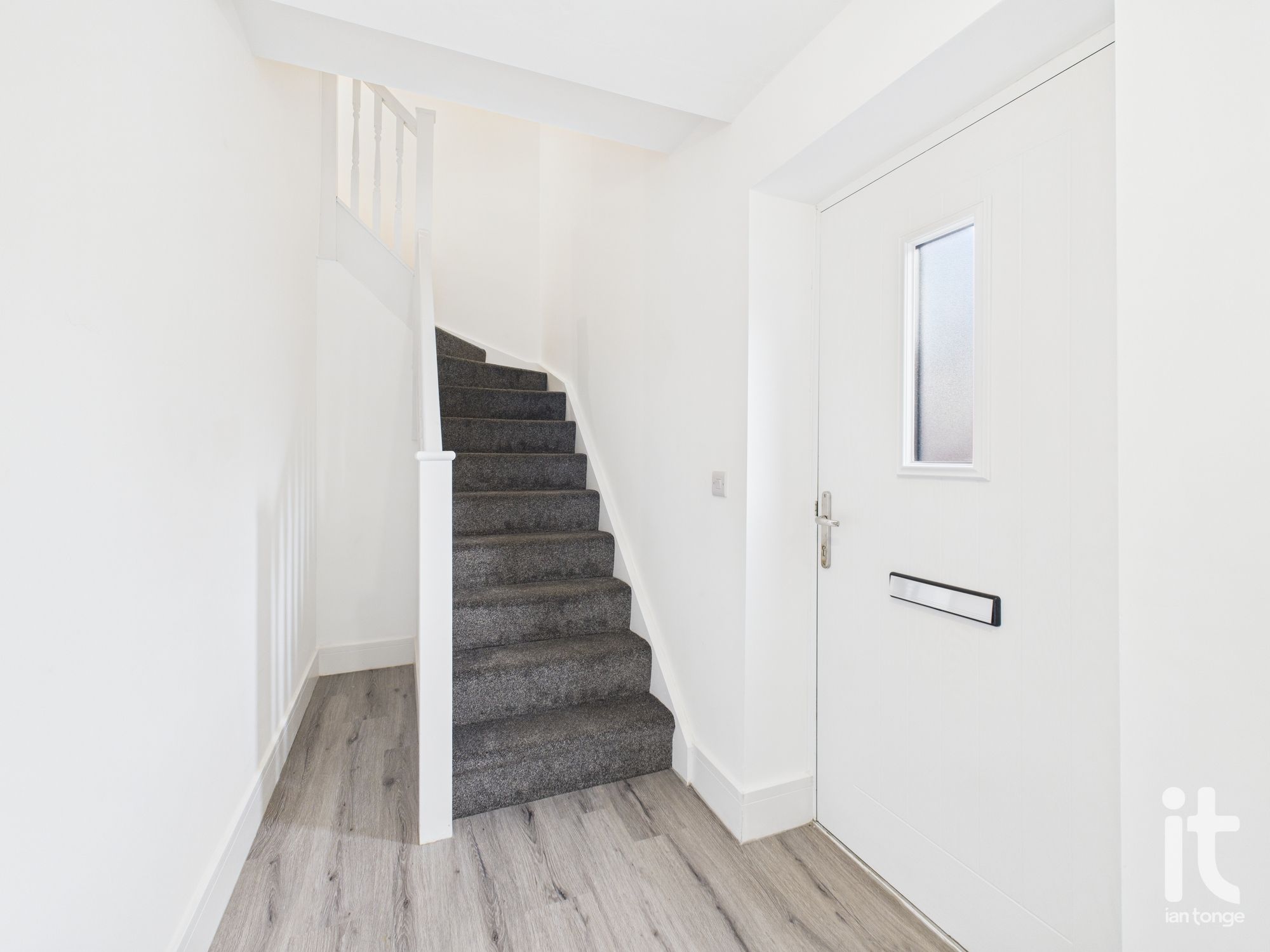 1 bedroom apartment flat/apartment To Let in Stockport - Photograph 4.