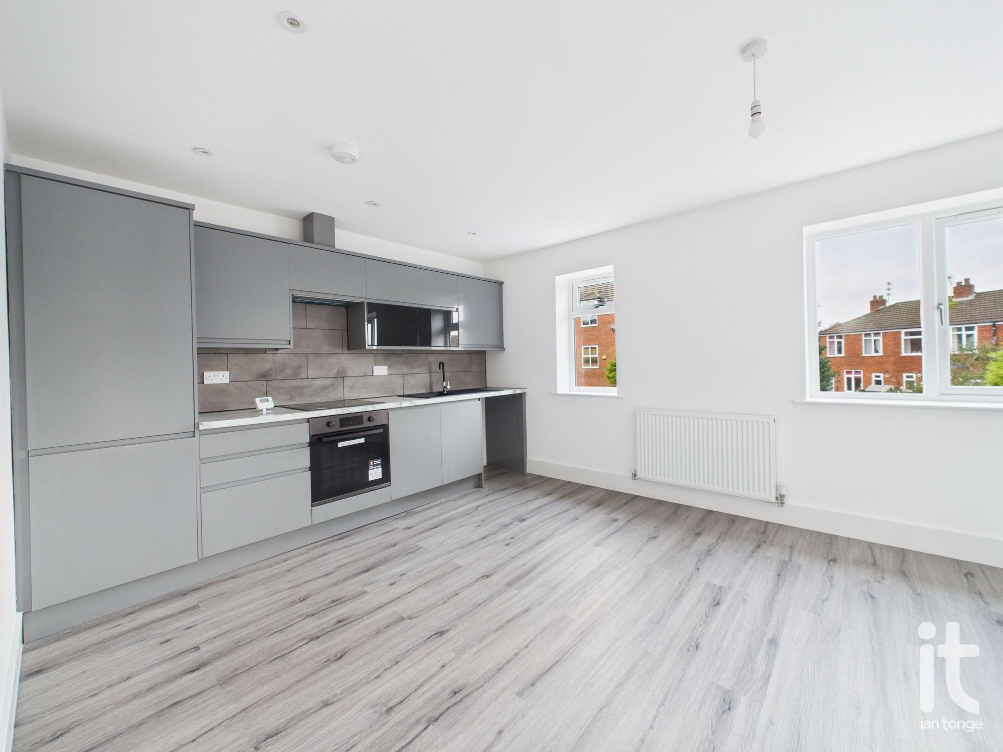 1 bedroom apartment flat/apartment To Let in Stockport - Property photograph.