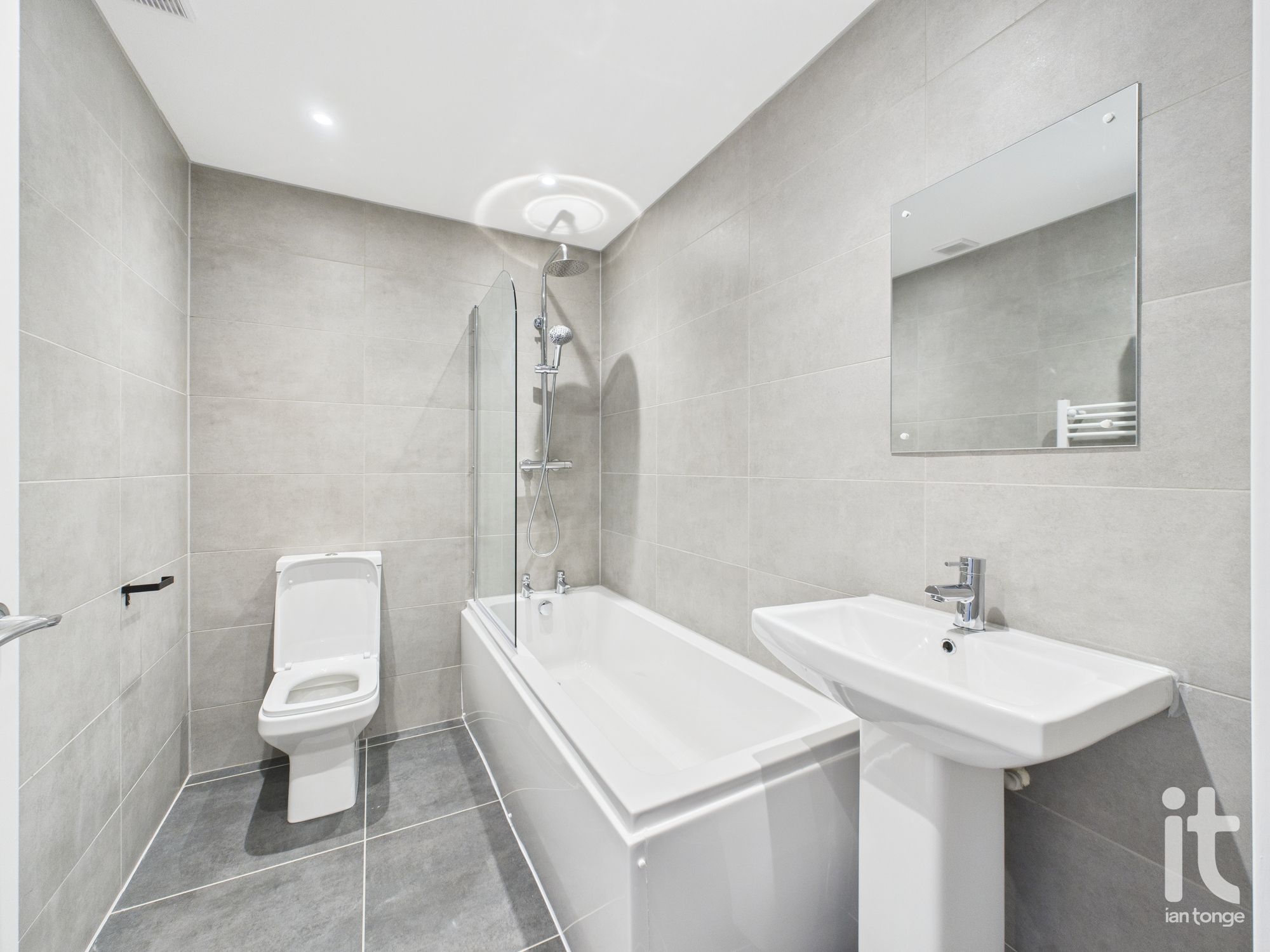1 bedroom apartment flat/apartment To Let in Stockport - Property photograph.