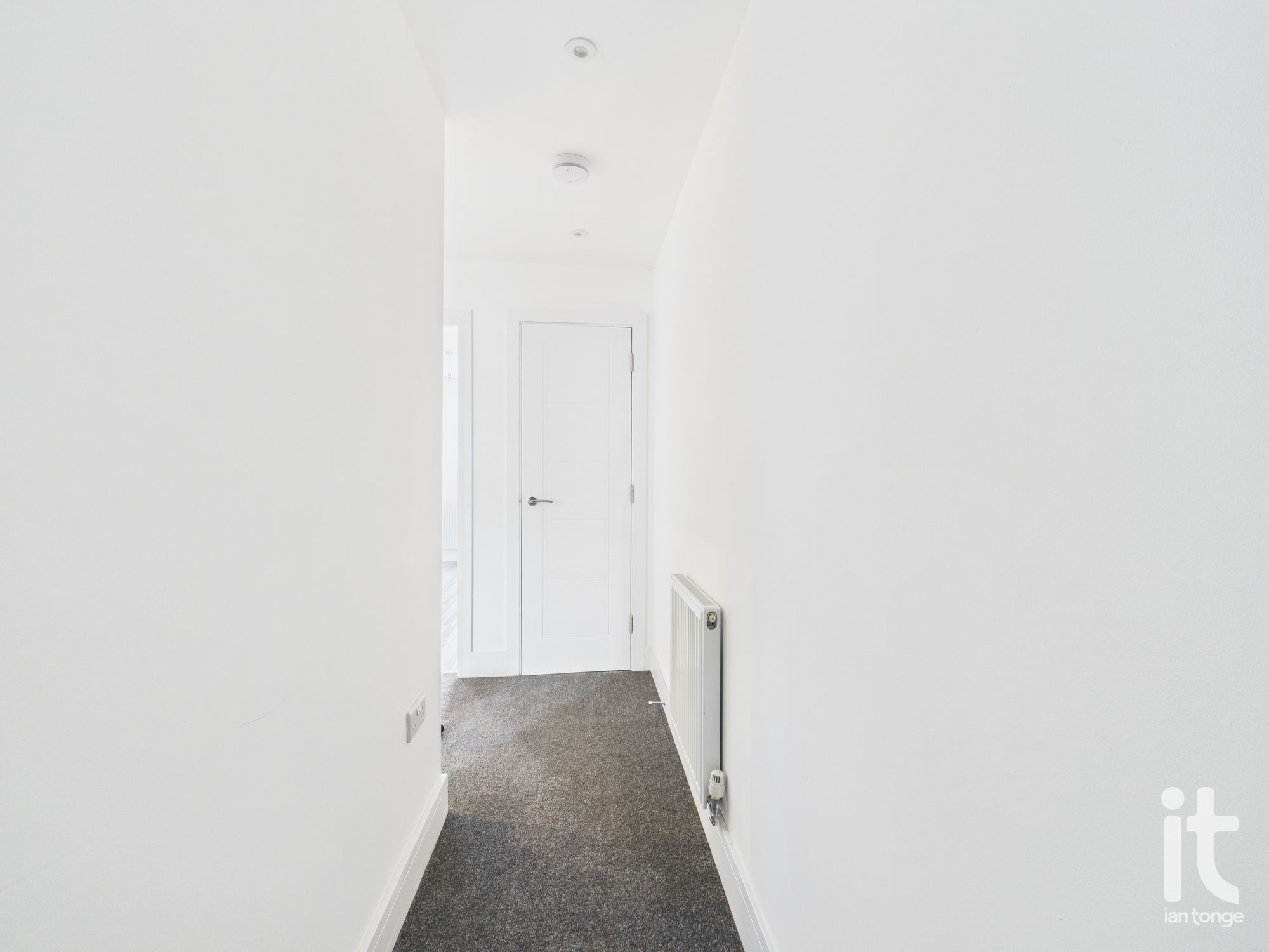 1 bedroom apartment flat/apartment To Let in Stockport - Photograph 5.