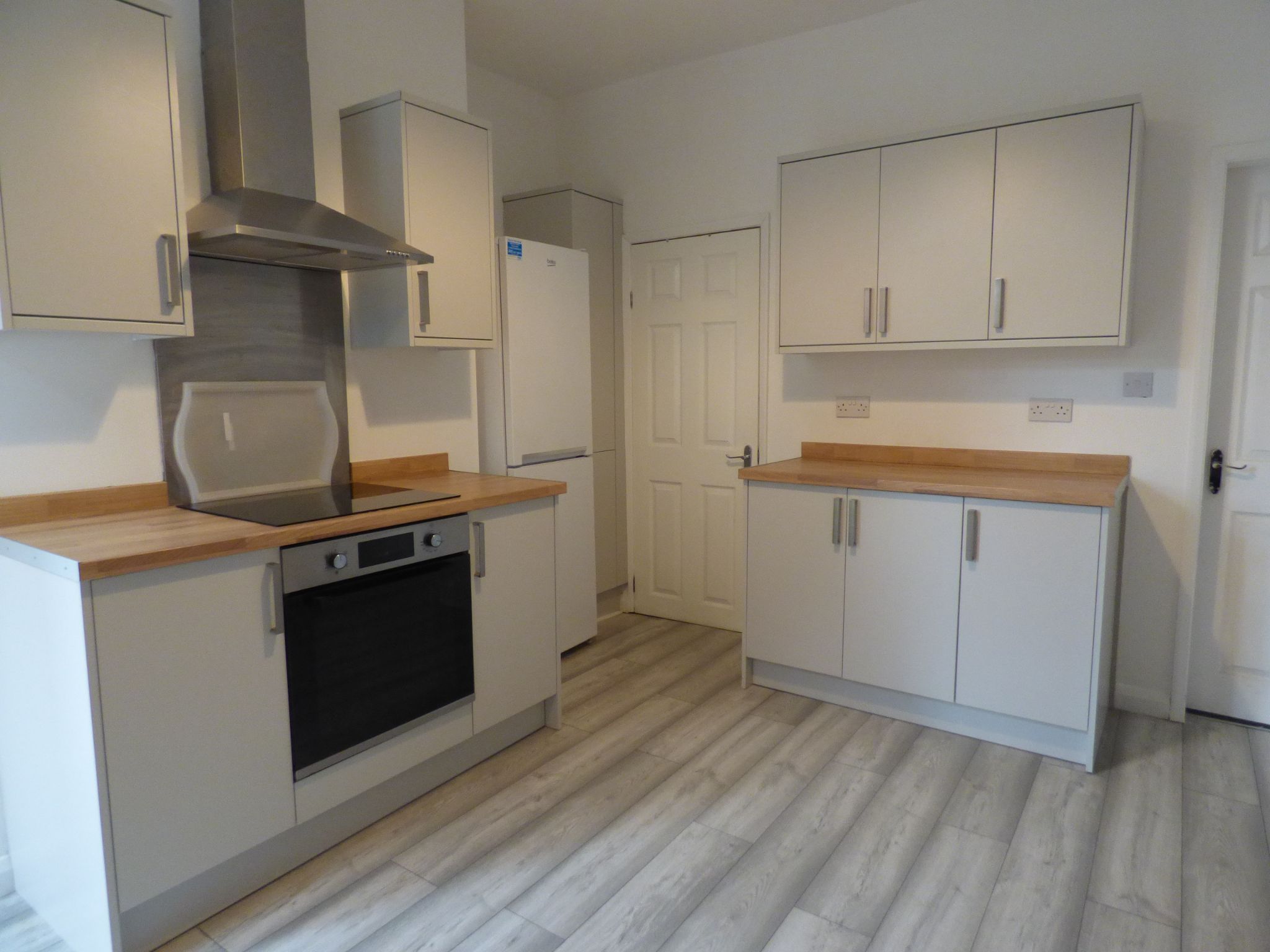 2 bedroom mid terraced house To Let in Stockport - Photograph 3.