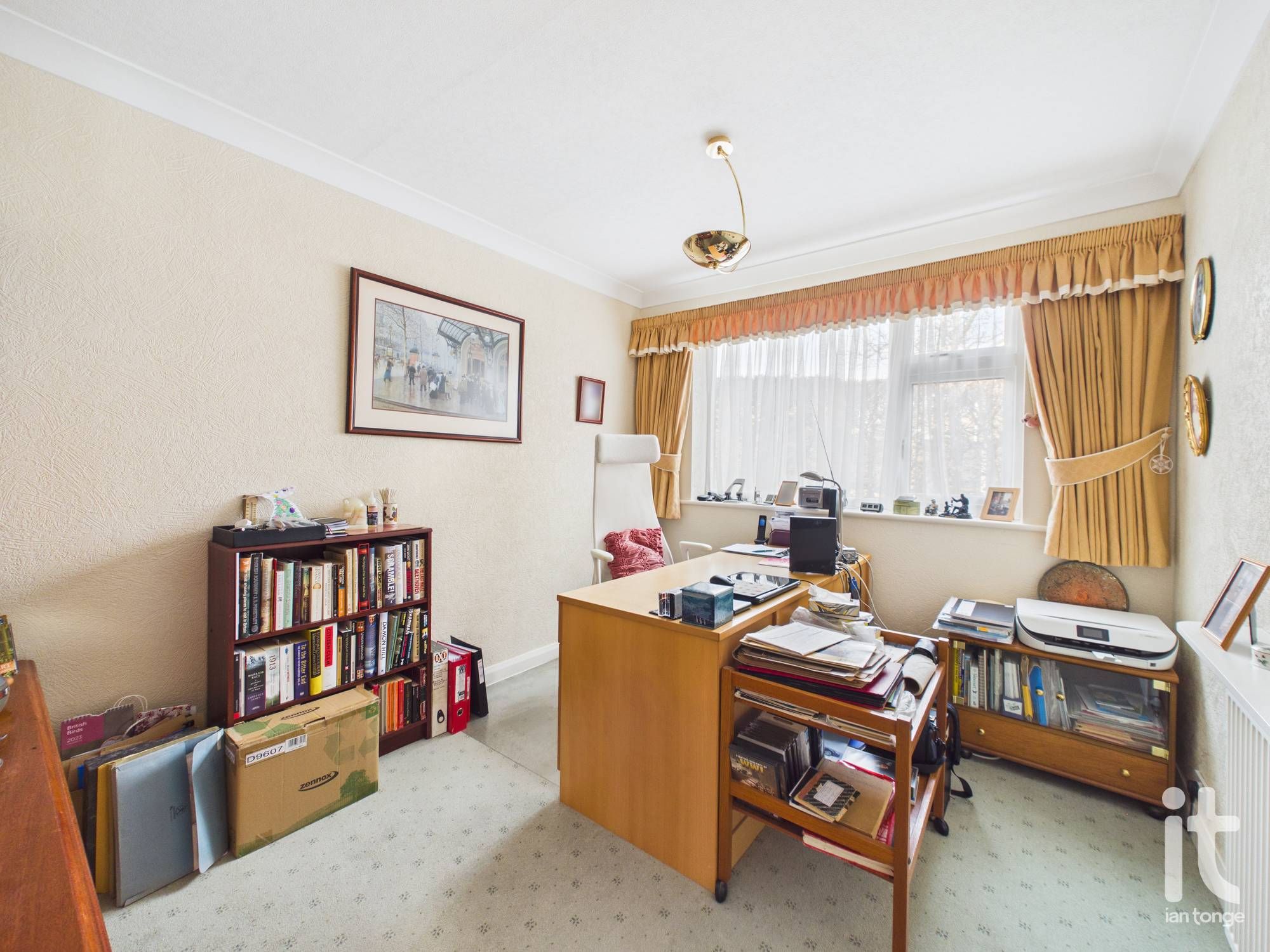 4 bedroom detached bungalow For Sale in Stockport - Photograph 12.