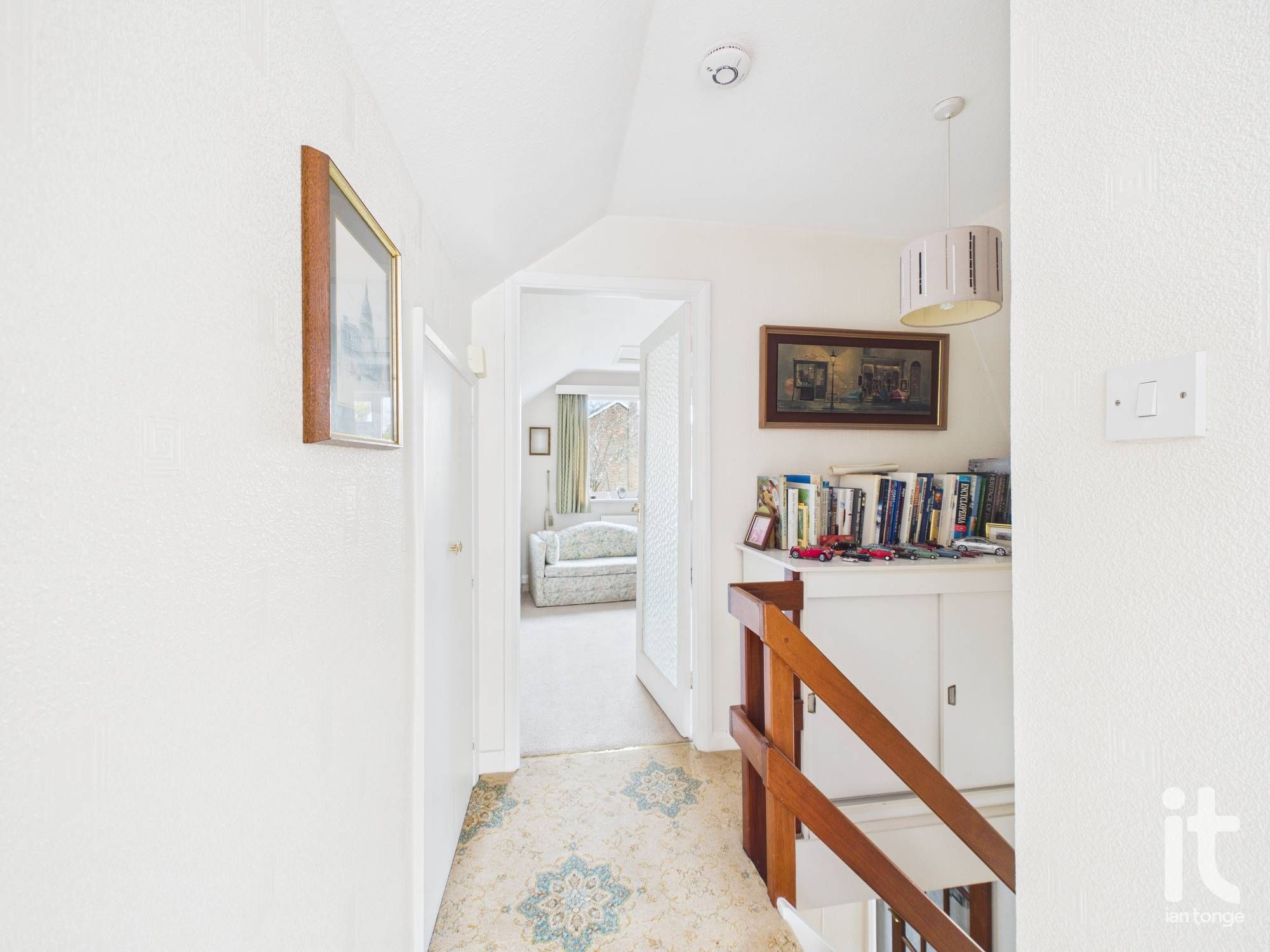 4 bedroom detached bungalow For Sale in Stockport - Photograph 15.