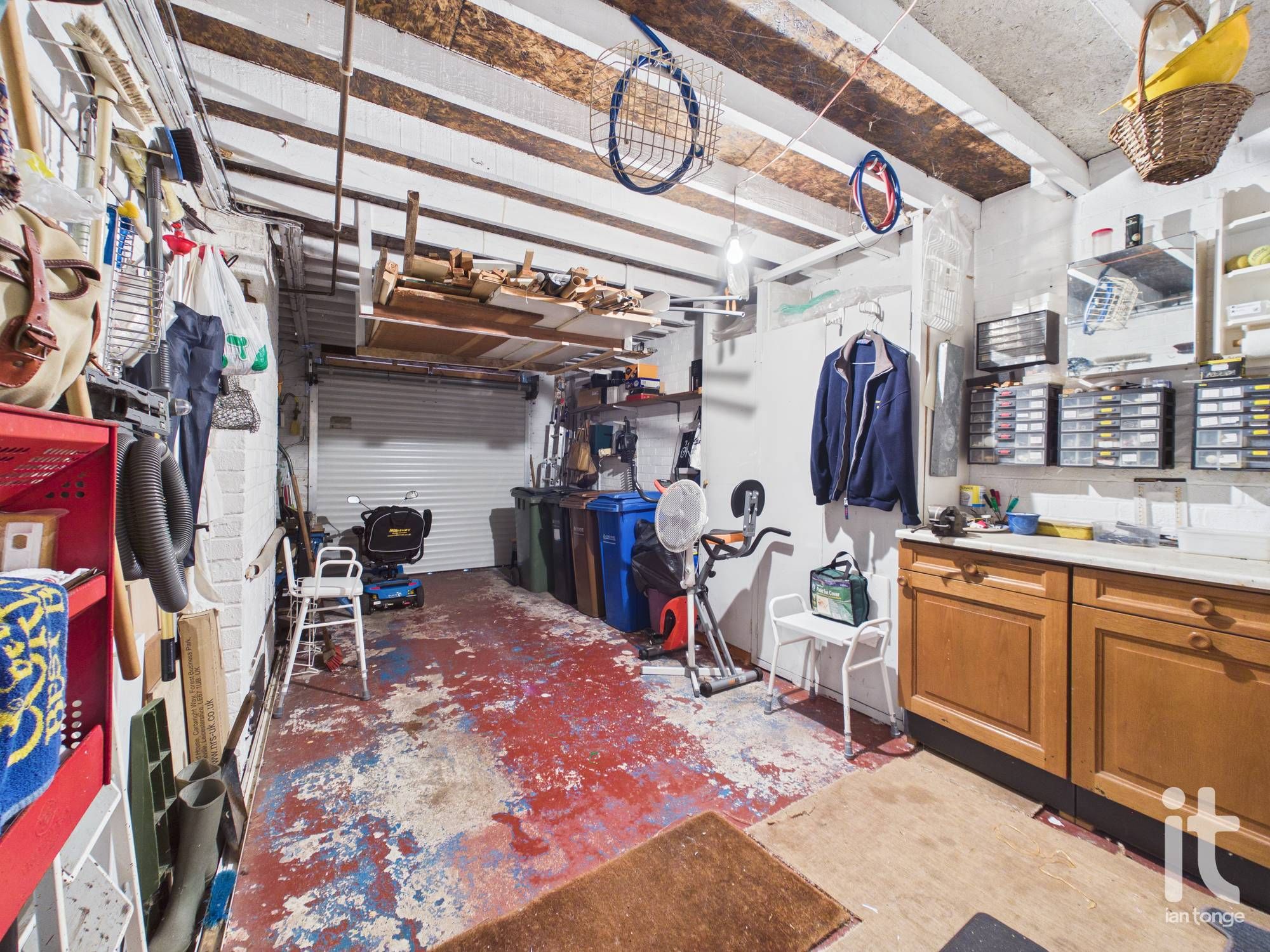 4 bedroom detached bungalow For Sale in Stockport - Photograph 22.