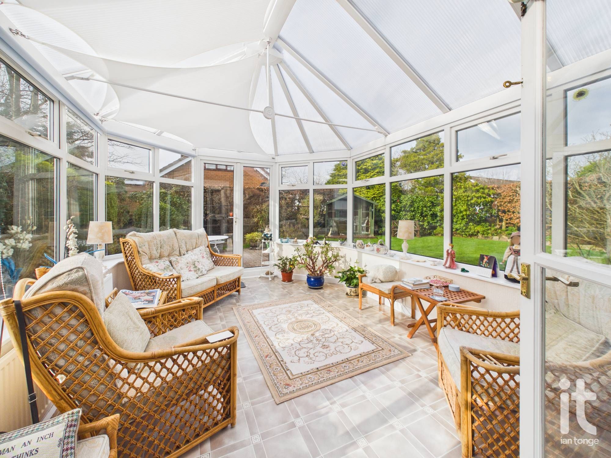 4 bedroom detached bungalow For Sale in Stockport - Photograph 9.