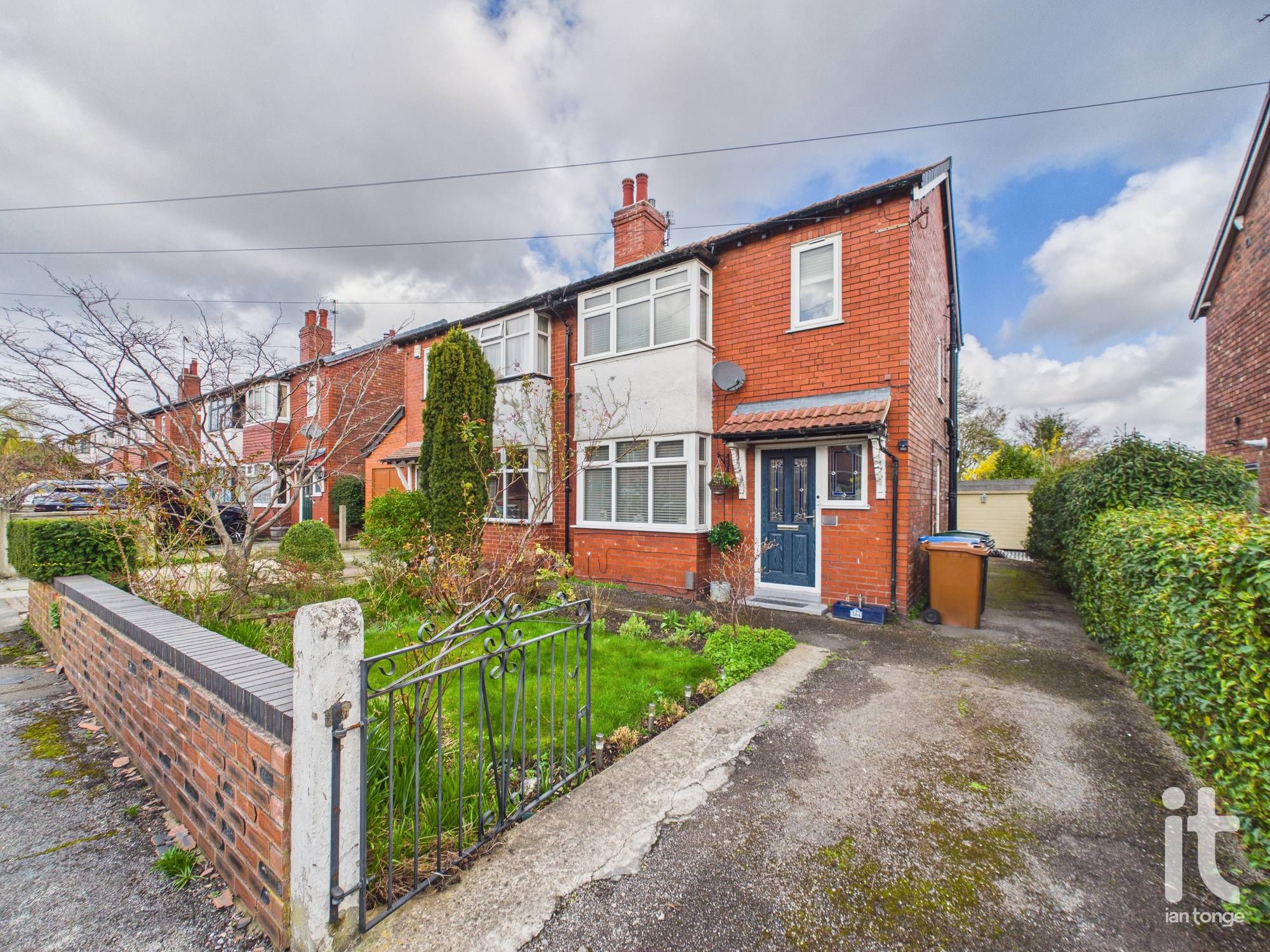 3 bedroom semi-detached house For Sale in Stockport - Photograph 1.