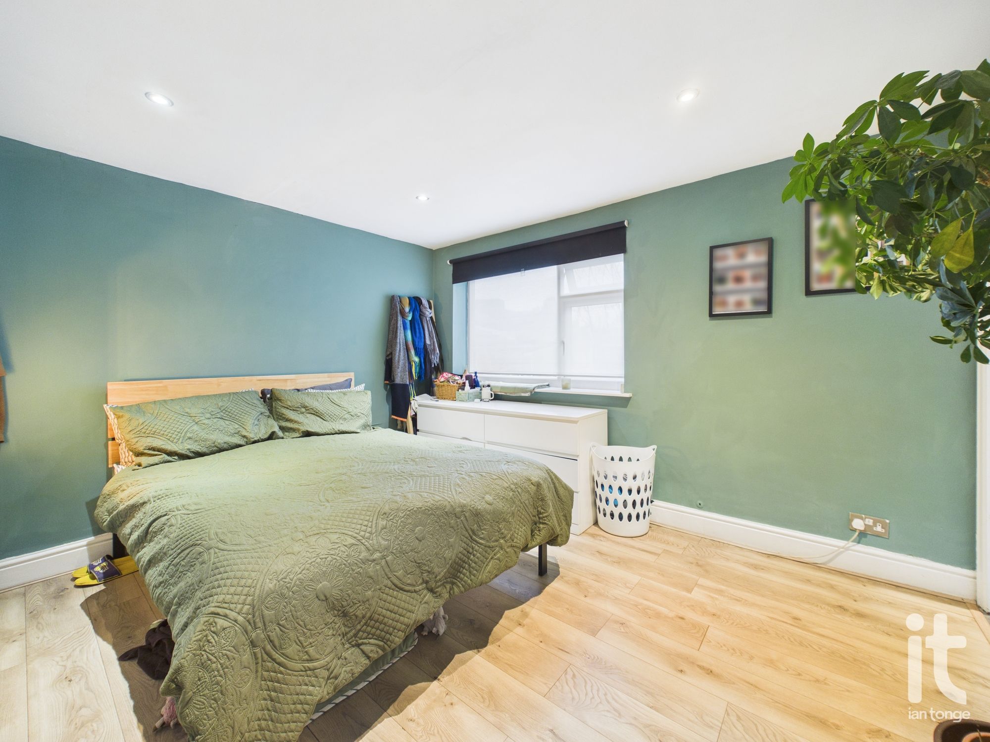 3 bedroom semi-detached house For Sale in Stockport - Photograph 11.