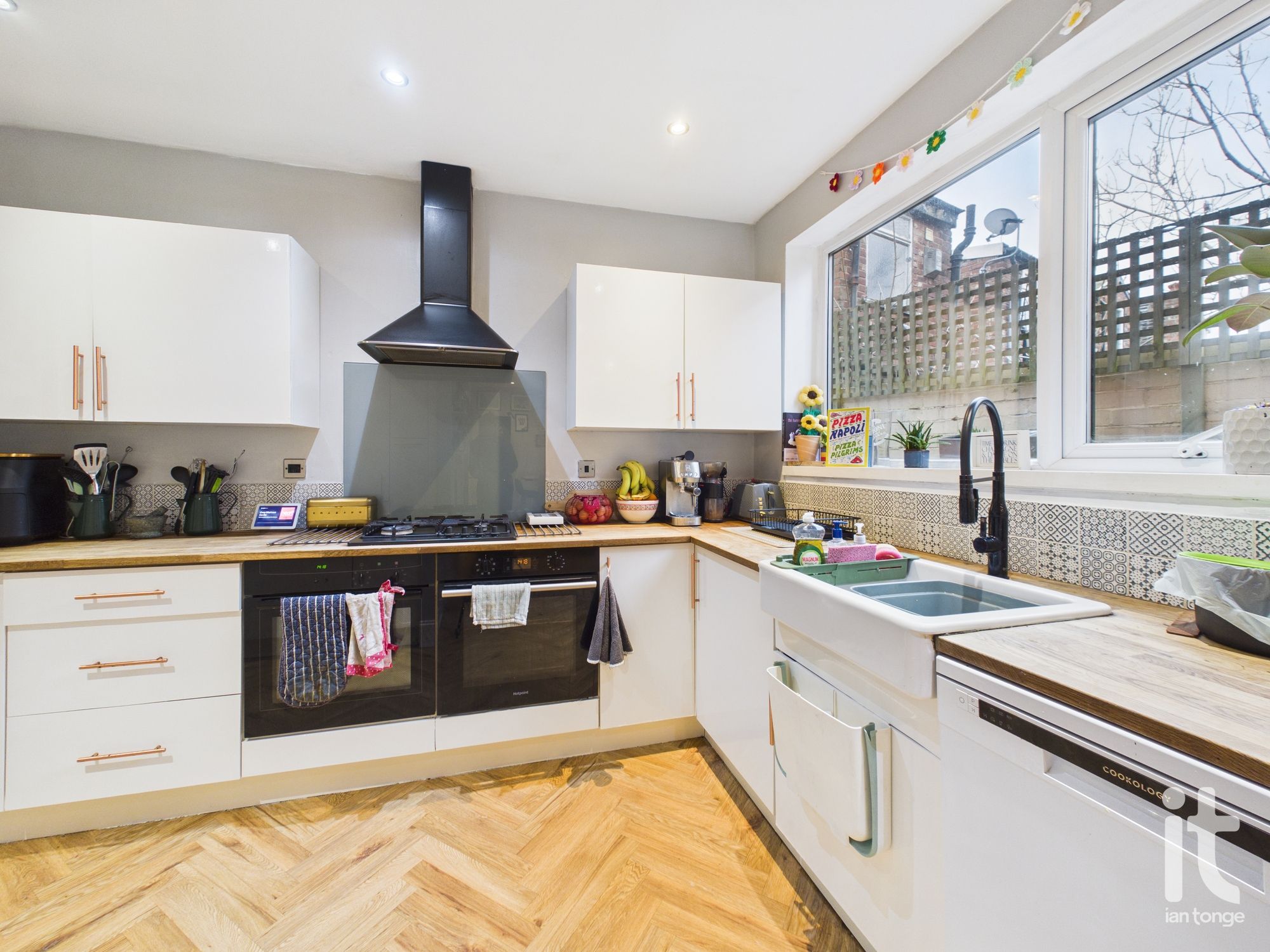 3 bedroom semi-detached house For Sale in Stockport - Photograph 7.