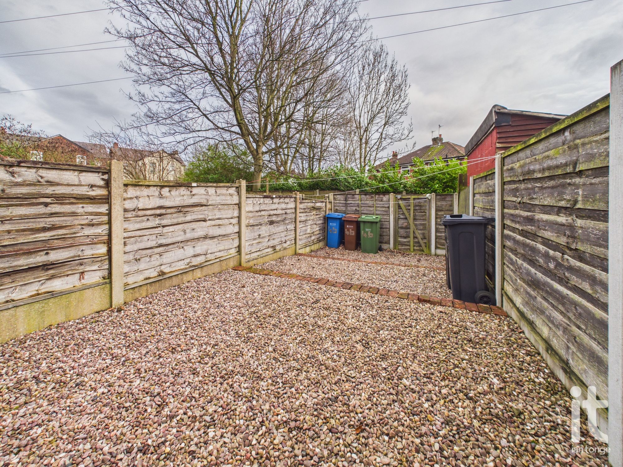 2 bedroom mid terraced house For Sale in Stockport - Photograph 12.