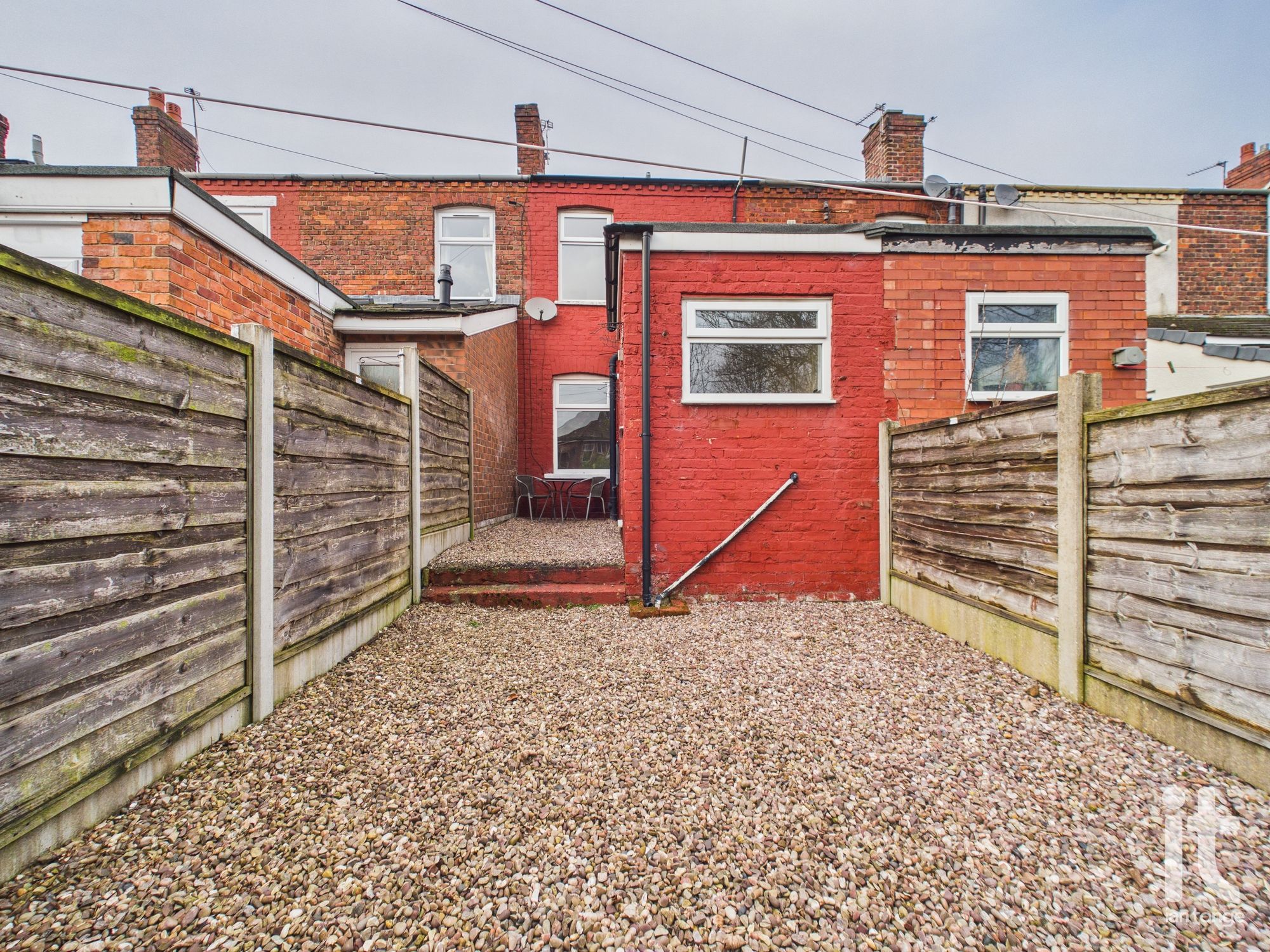 2 bedroom mid terraced house For Sale in Stockport - Photograph 13.