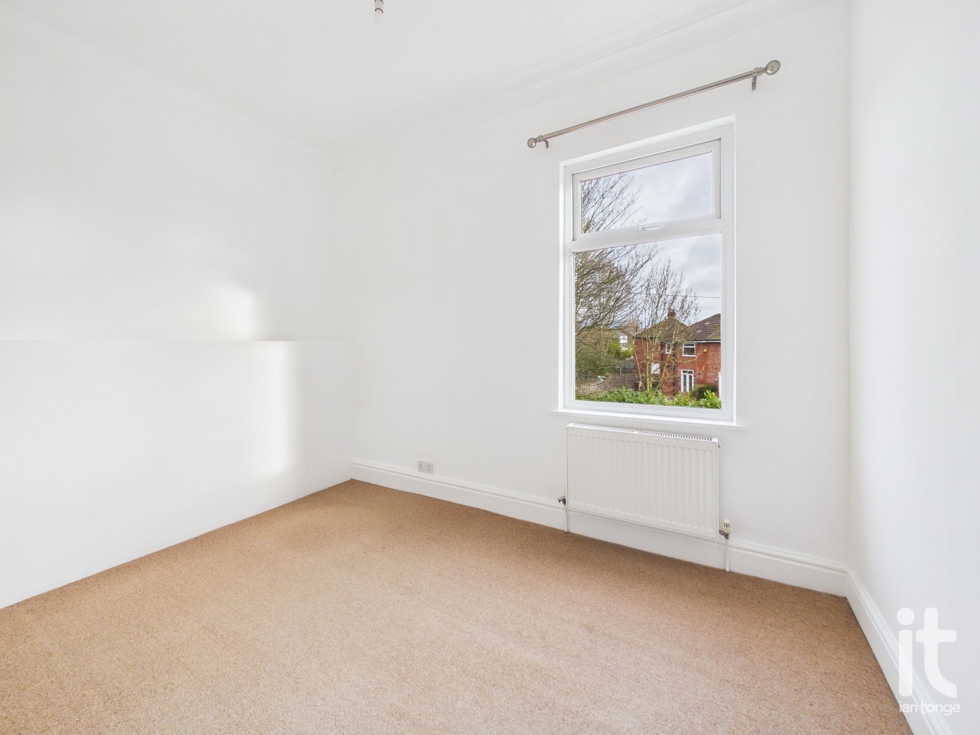 2 bedroom mid terraced house For Sale in Stockport - Photograph 9.