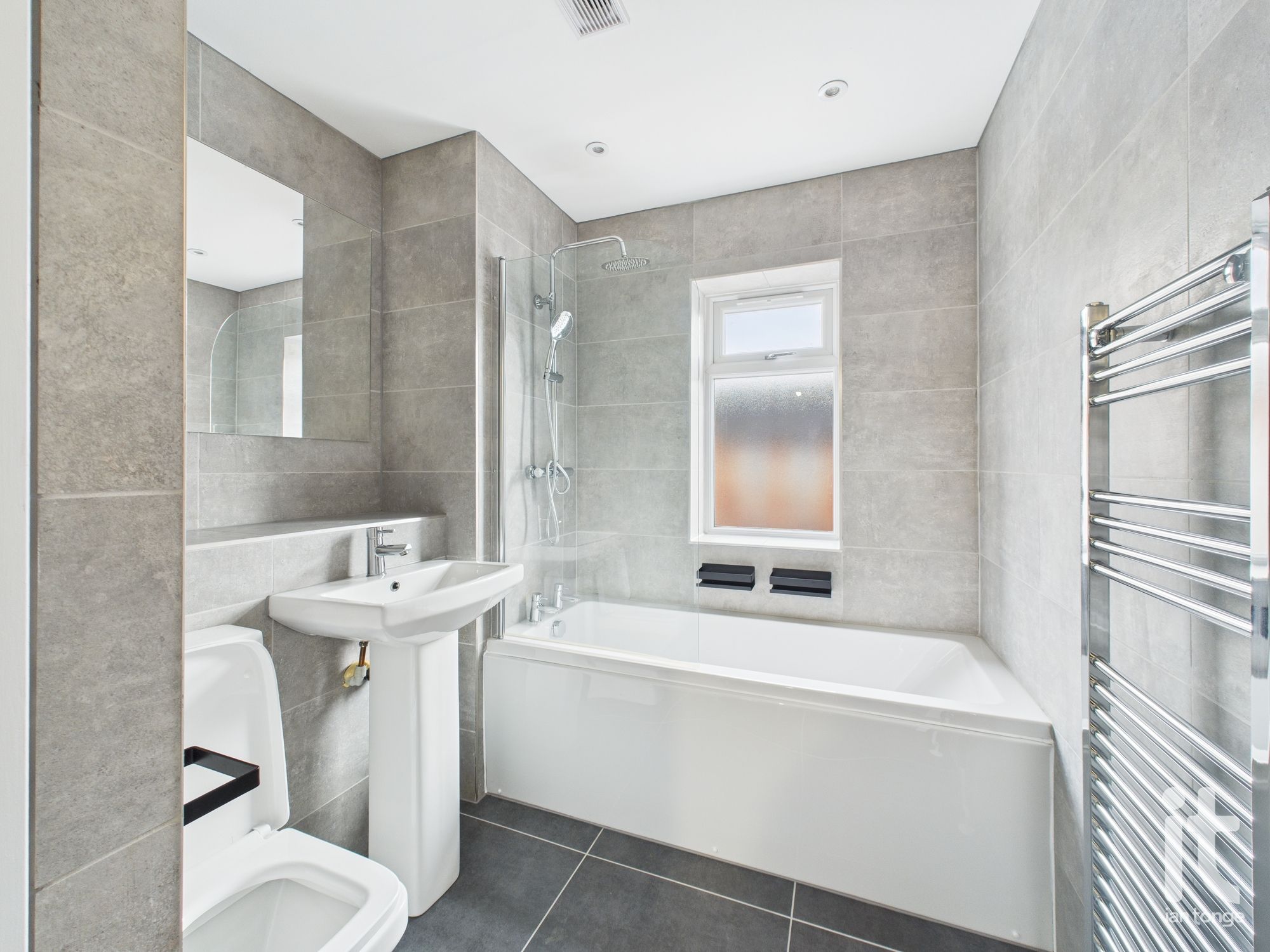 3 bedroom mews house To Let in Stockport - Photograph 17.