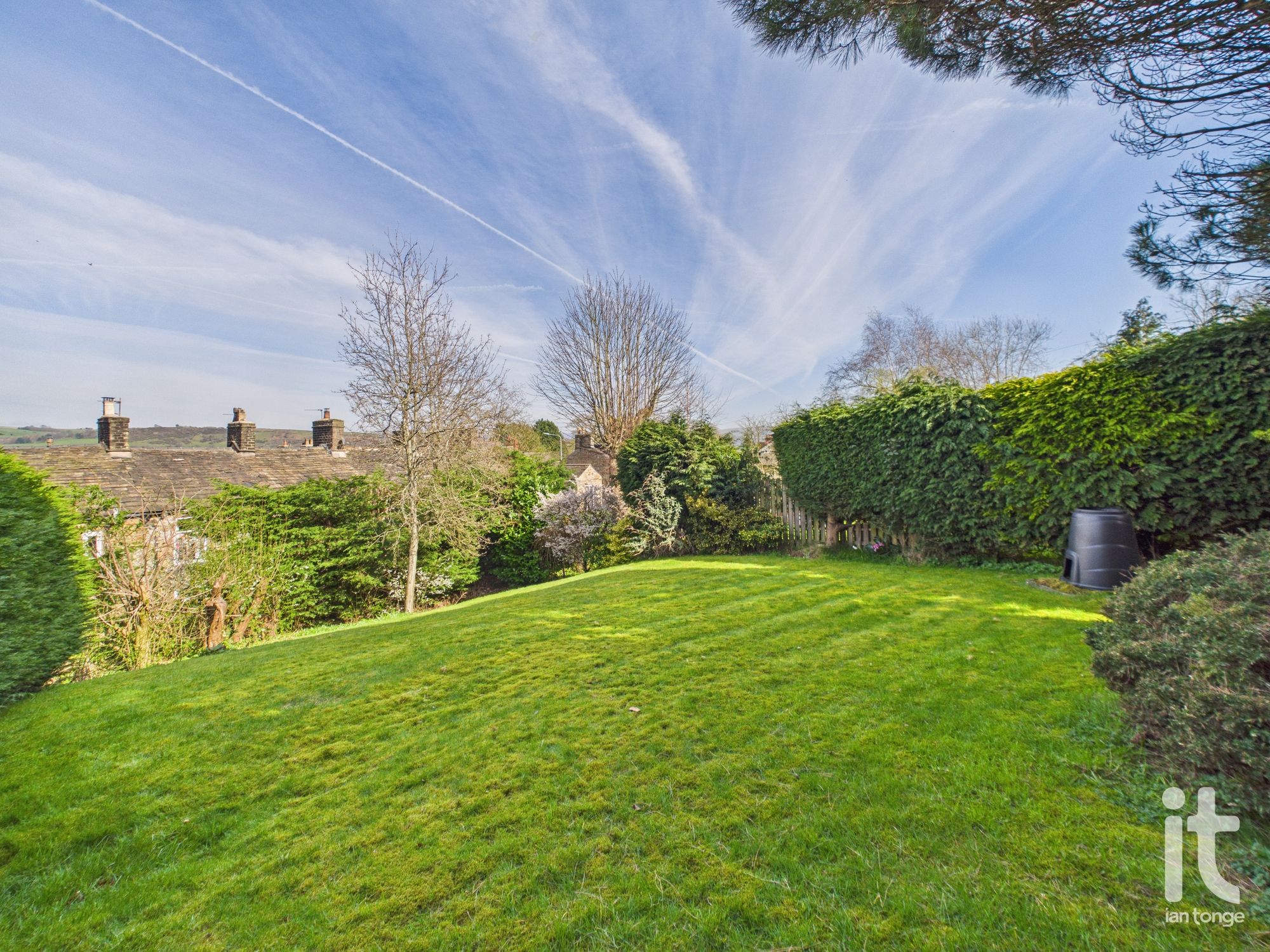 4 bedroom detached house For Sale in Stockport - Photograph 26.