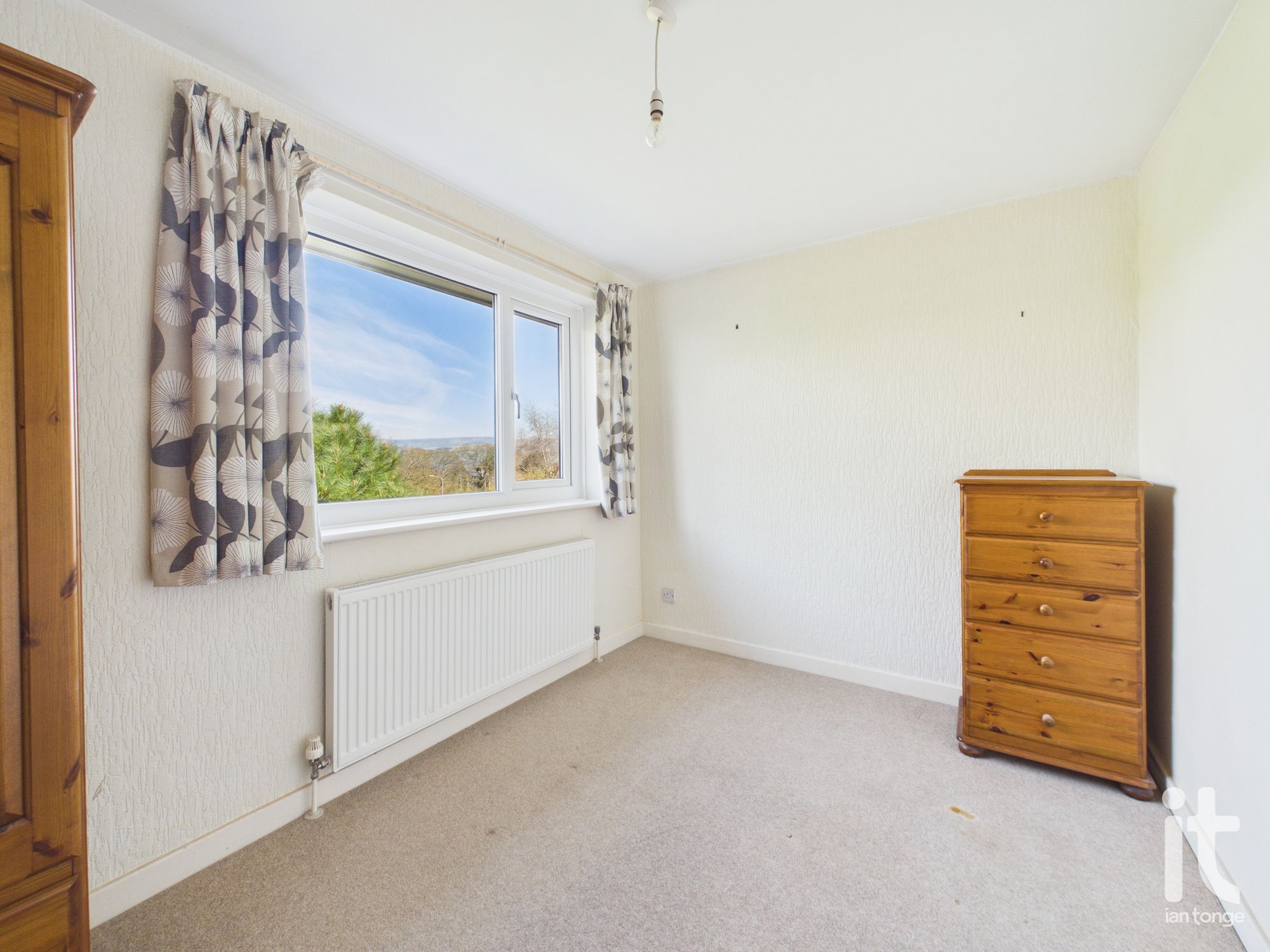 4 bedroom detached house For Sale in Stockport - Photograph 19.