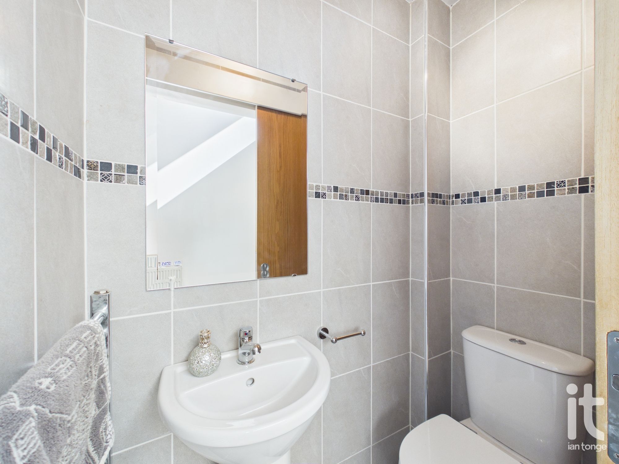 4 bedroom detached house For Sale in Stockport - Photograph 7.