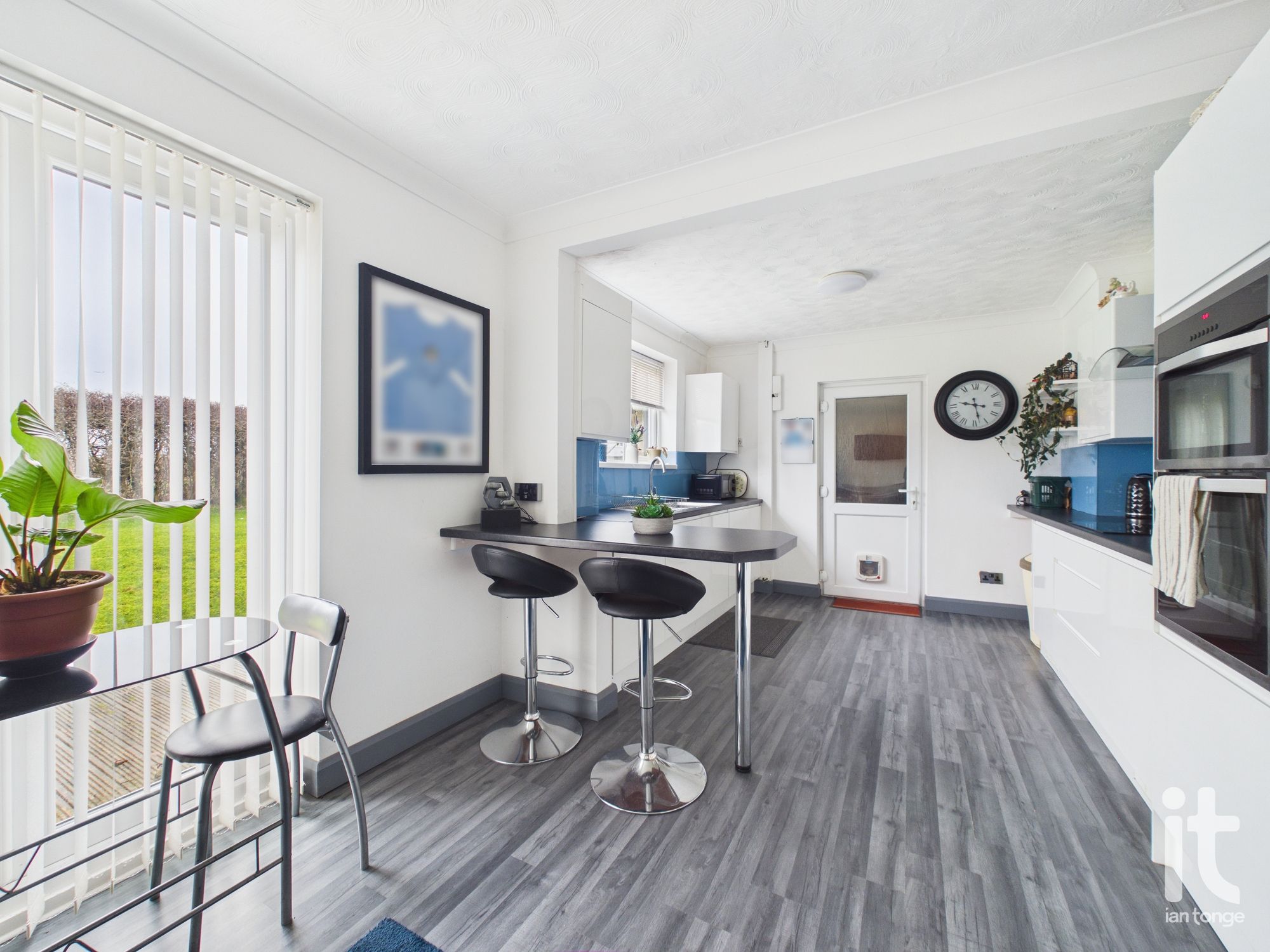 3 bedroom semi-detached house For Sale in Stockport - Photograph 10.