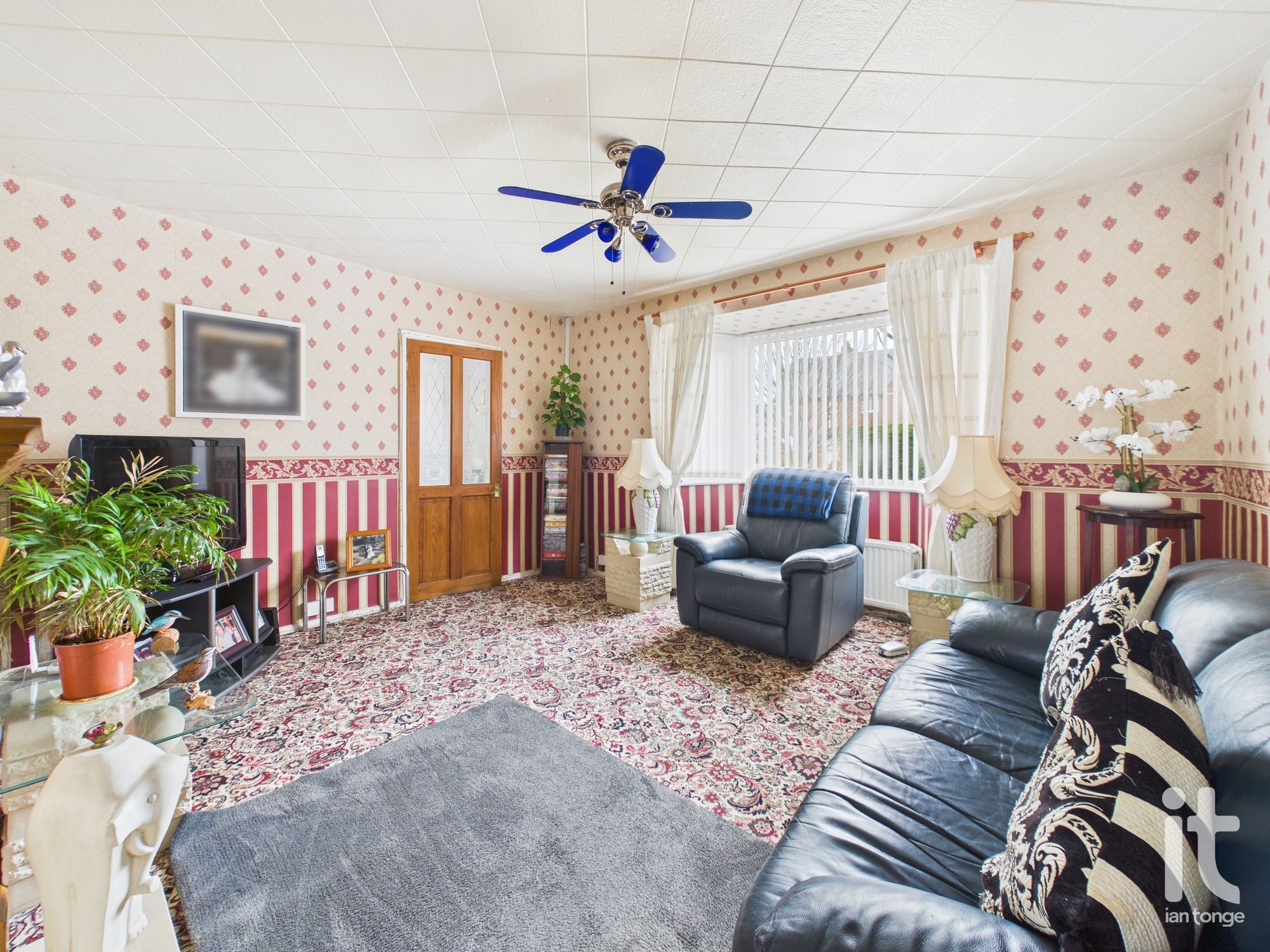 3 bedroom semi-detached house For Sale in Stockport - Photograph 8.