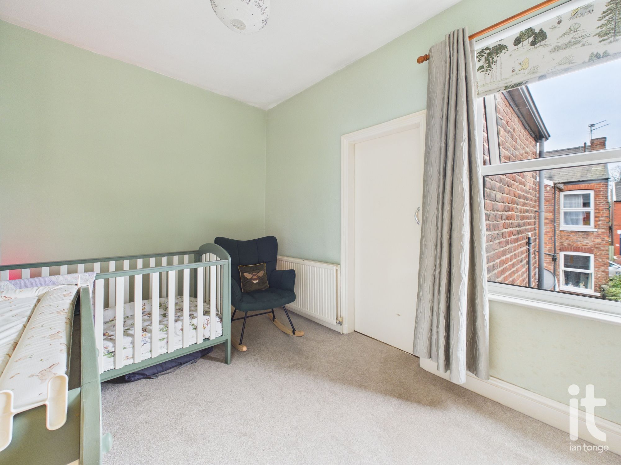 2 bedroom semi-detached house For Sale in Stockport - Photograph 10.