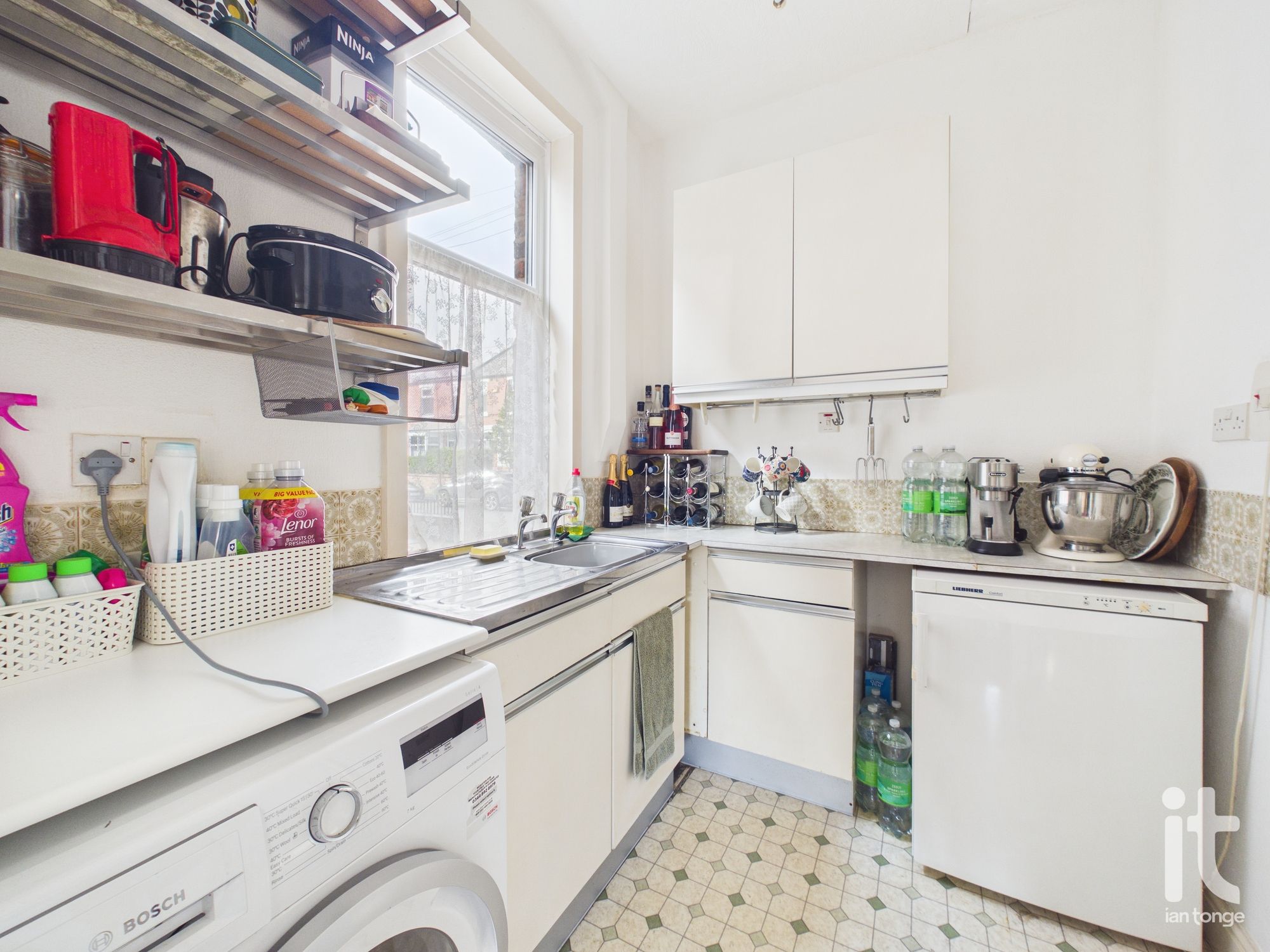 4 bedroom semi-detached house For Sale in Stockport - Photograph 12.